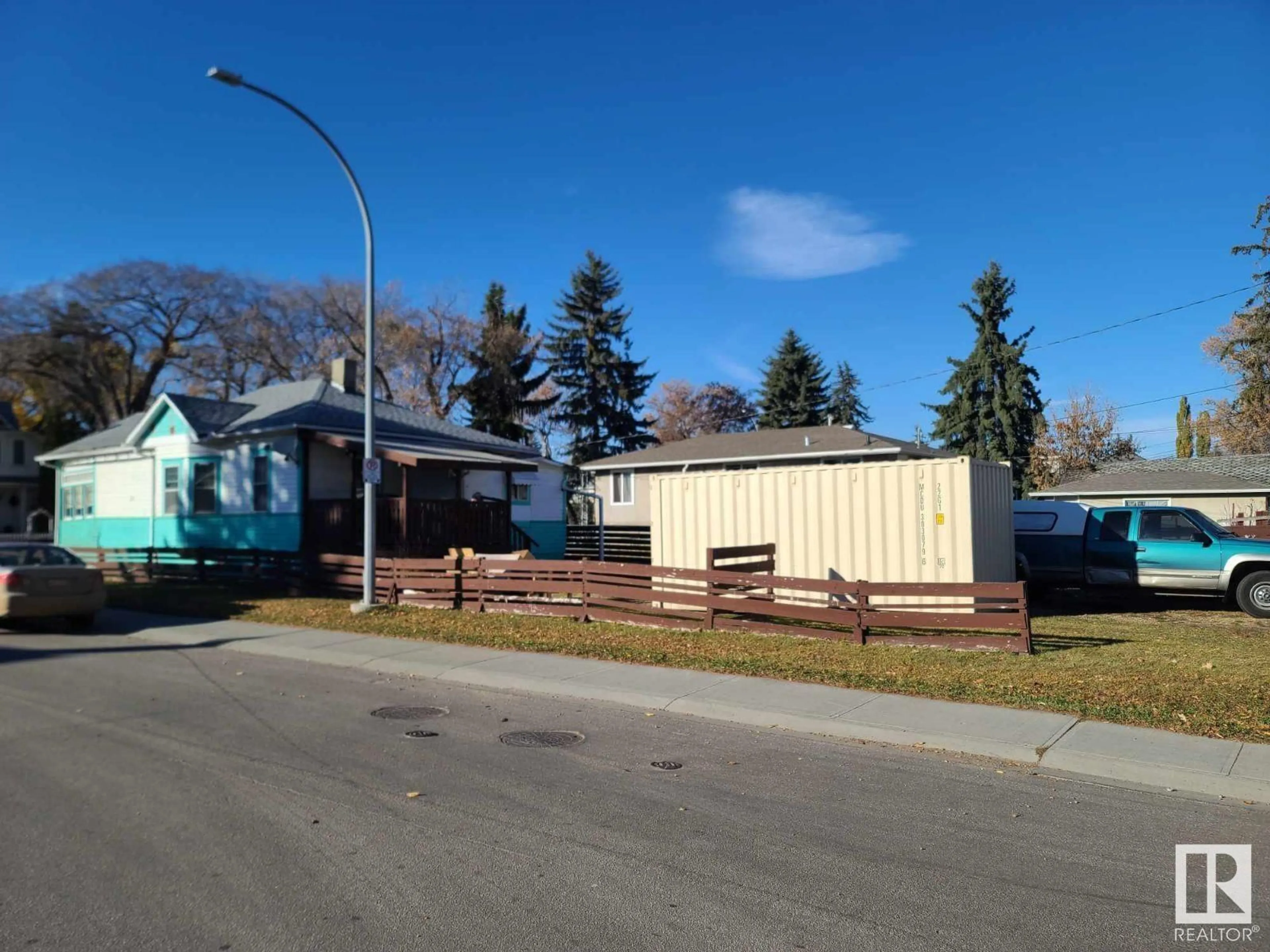 Frontside or backside of a home, the street view for 11303 86 ST NW, Edmonton Alberta T5B3H9