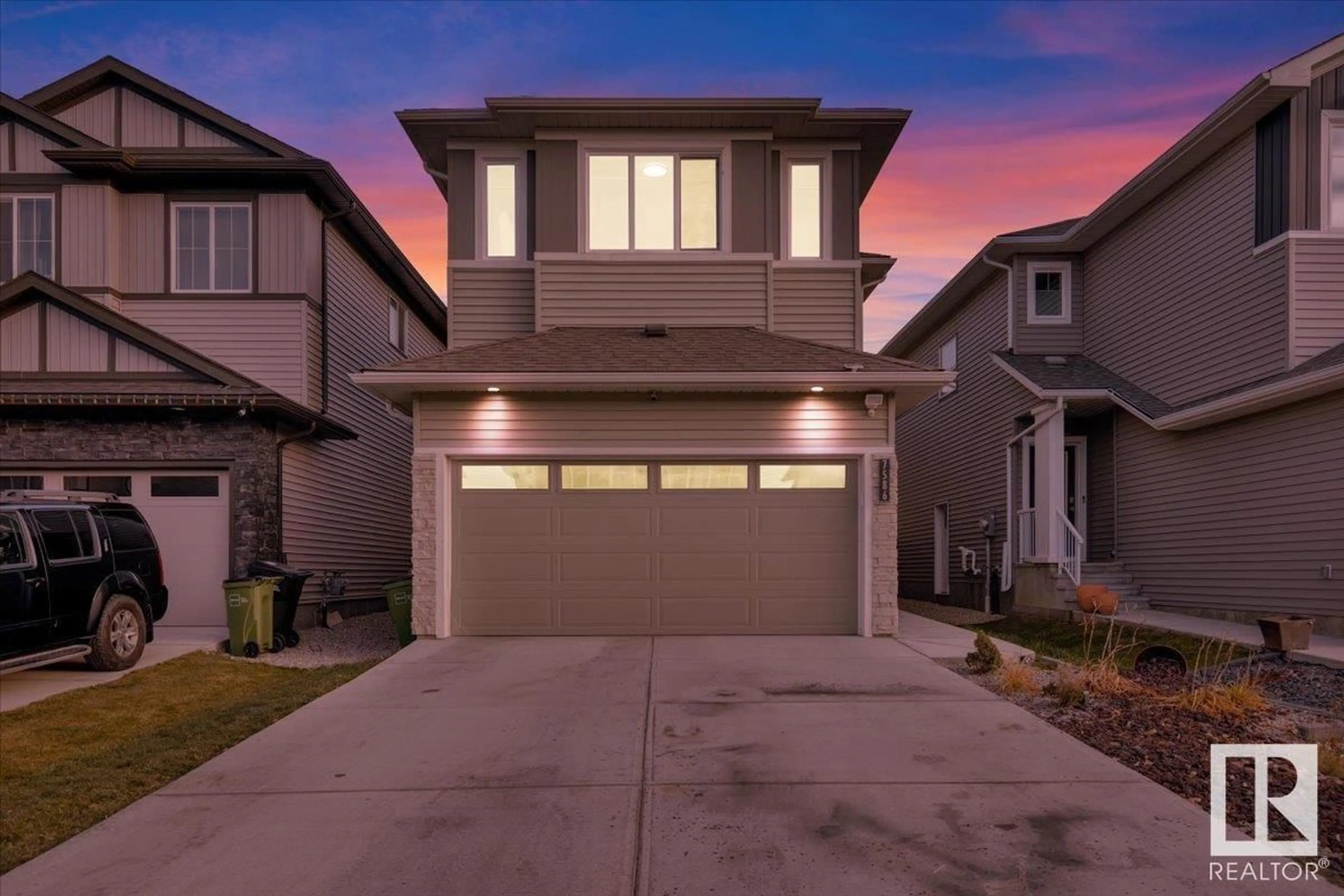 Frontside or backside of a home, the street view for 7586 CREIGHTON PLACE SW, Edmonton Alberta T6W3Z6