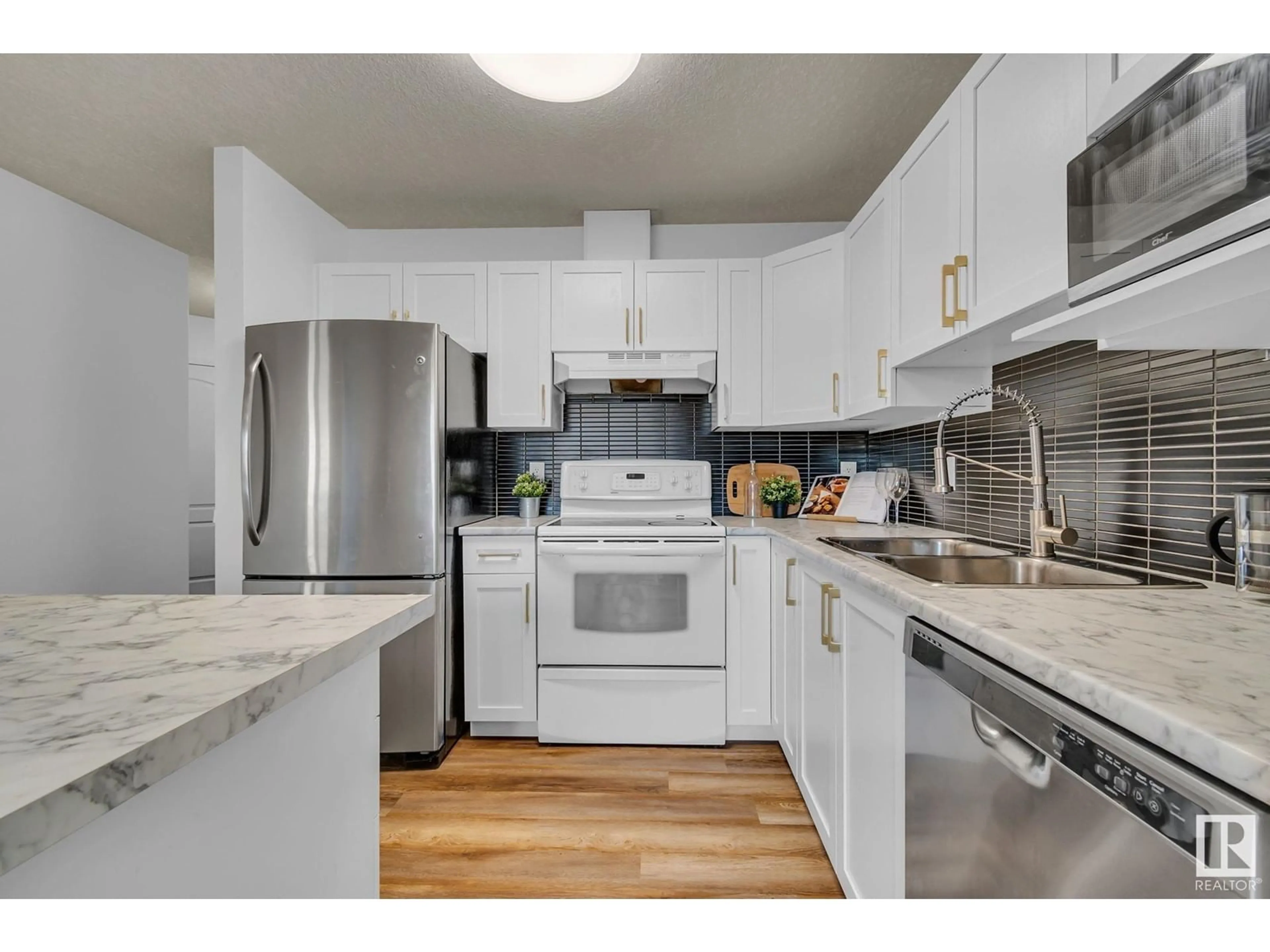 Standard kitchen, wood floors for #36 9914 80 AV NW, Edmonton Alberta T6E6L6