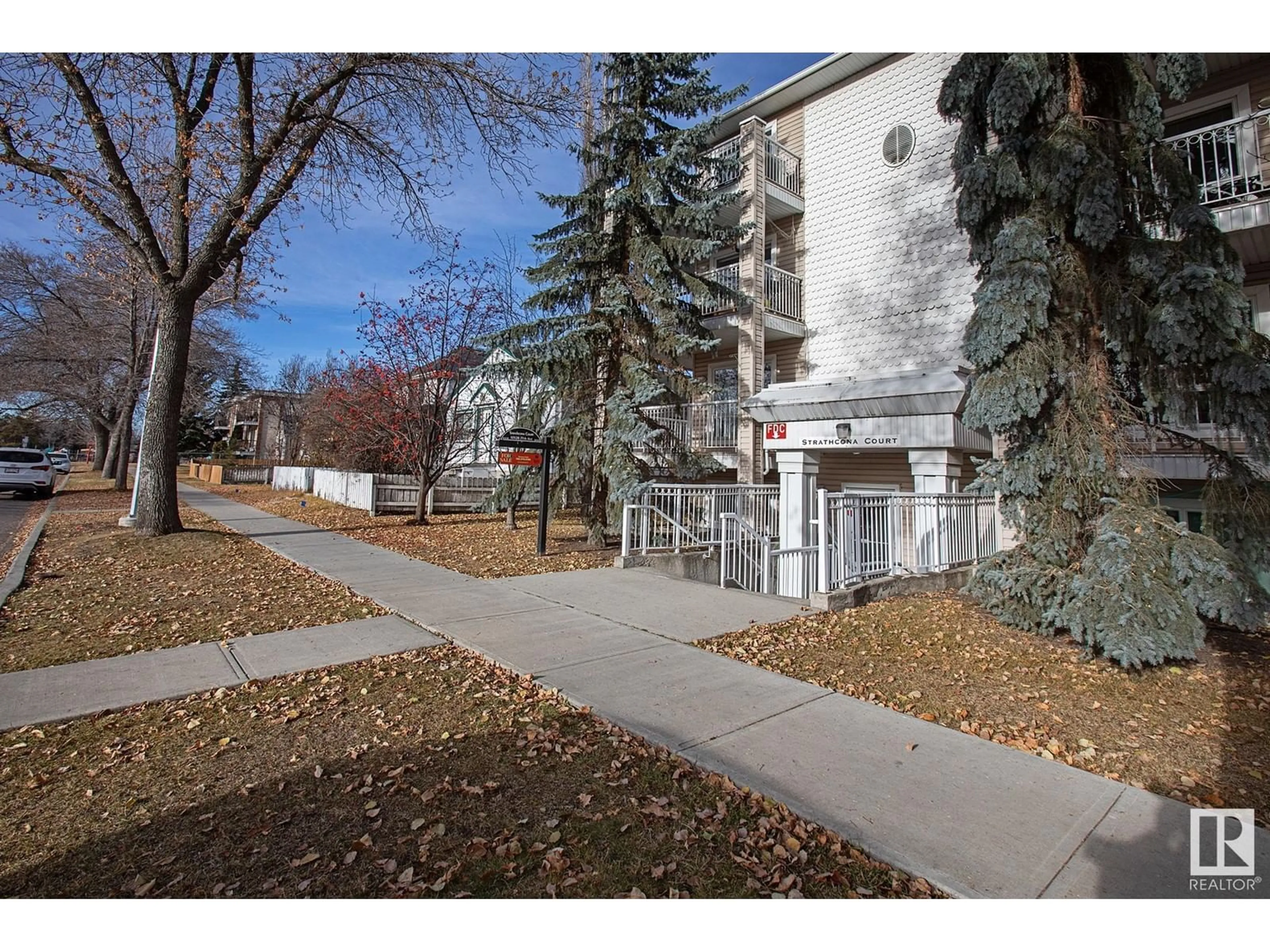 A pic from exterior of the house or condo, the street view for #301 10528 77 AV NW, Edmonton Alberta T6E1N1