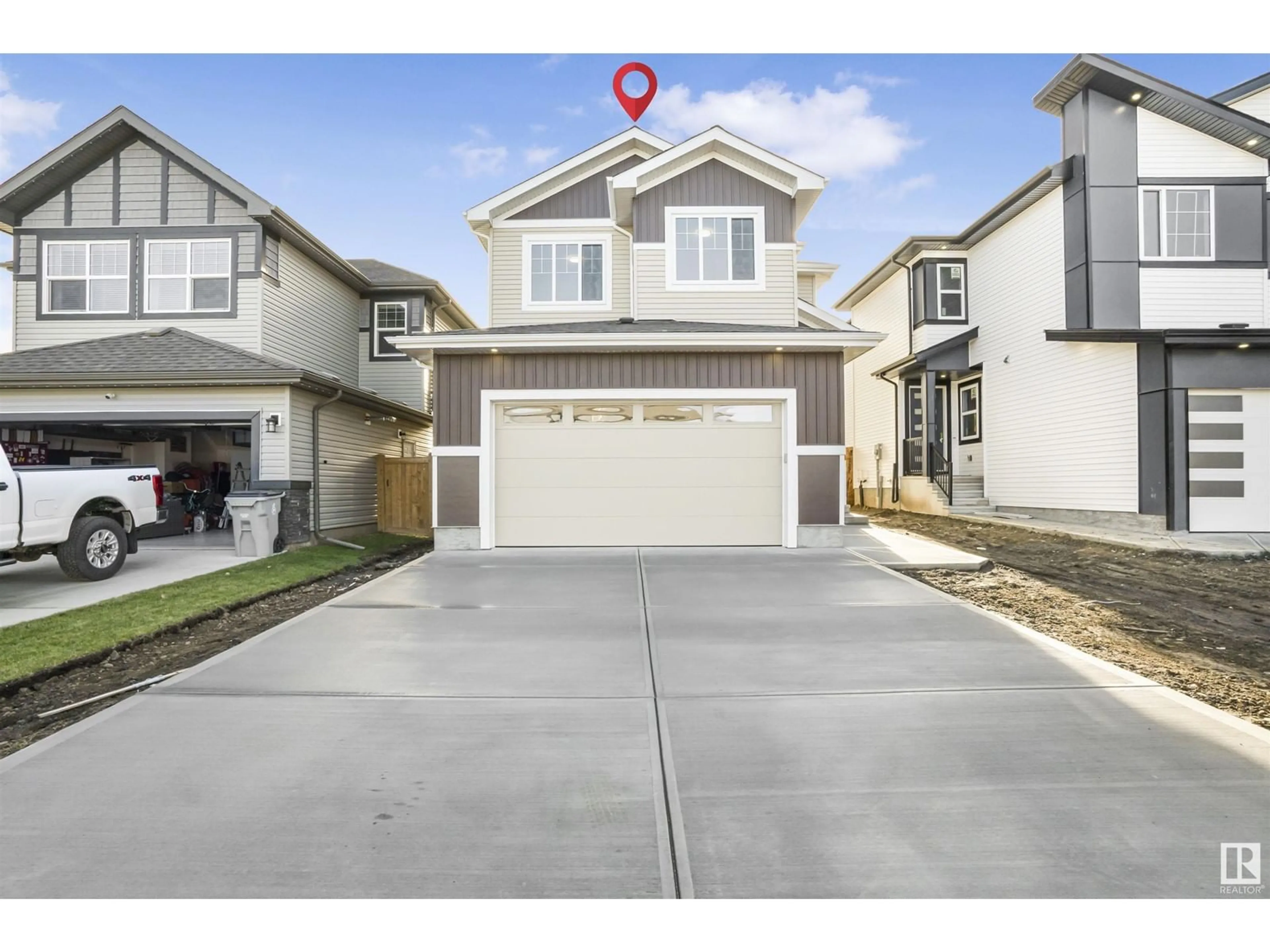 Frontside or backside of a home, the street view for 1056 SOUTH CREEK WD, Stony Plain Alberta T7Z0L9