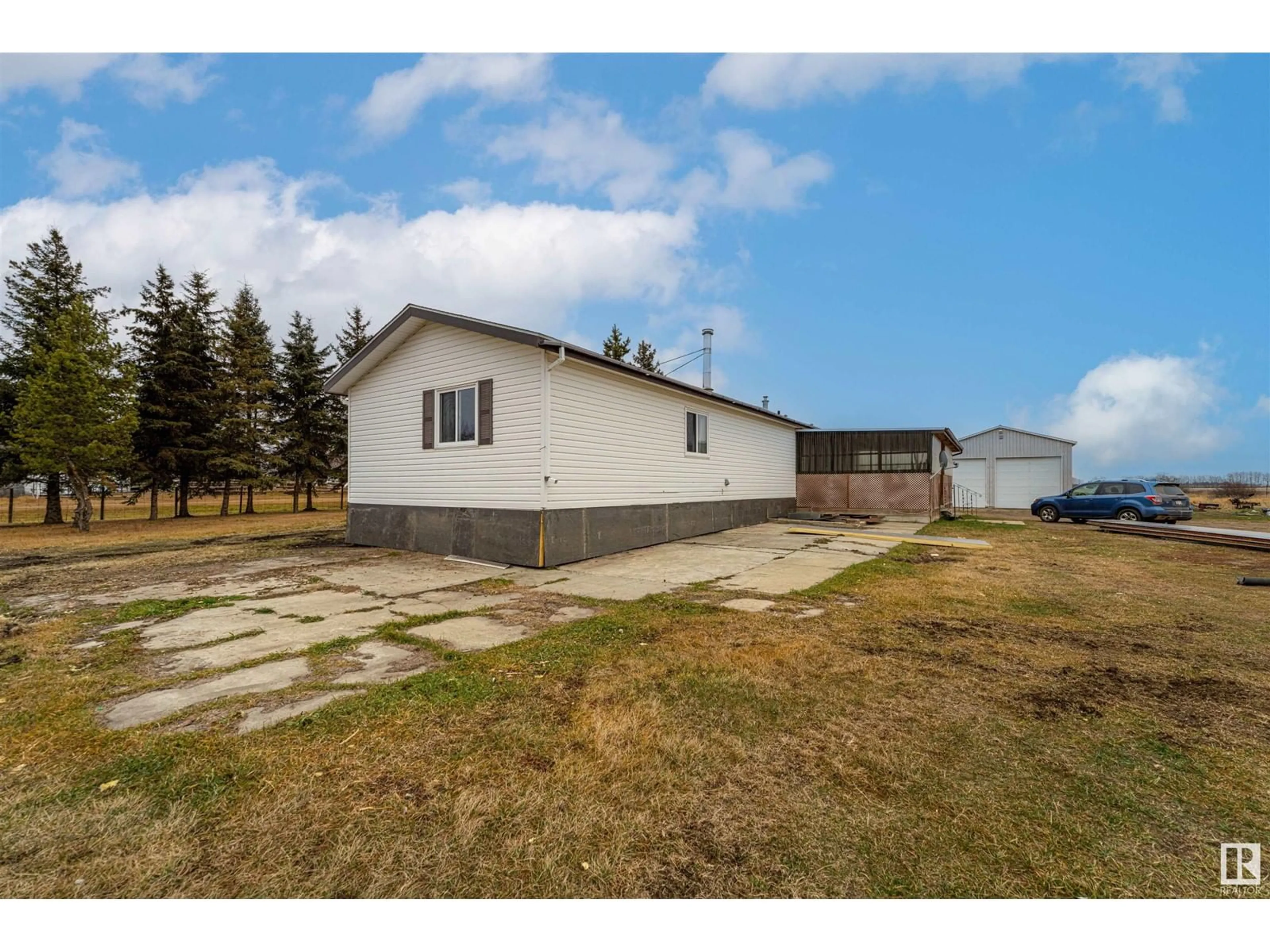 Shed for 172033 Township Road 552, Rural Lamont County Alberta T0B0C0