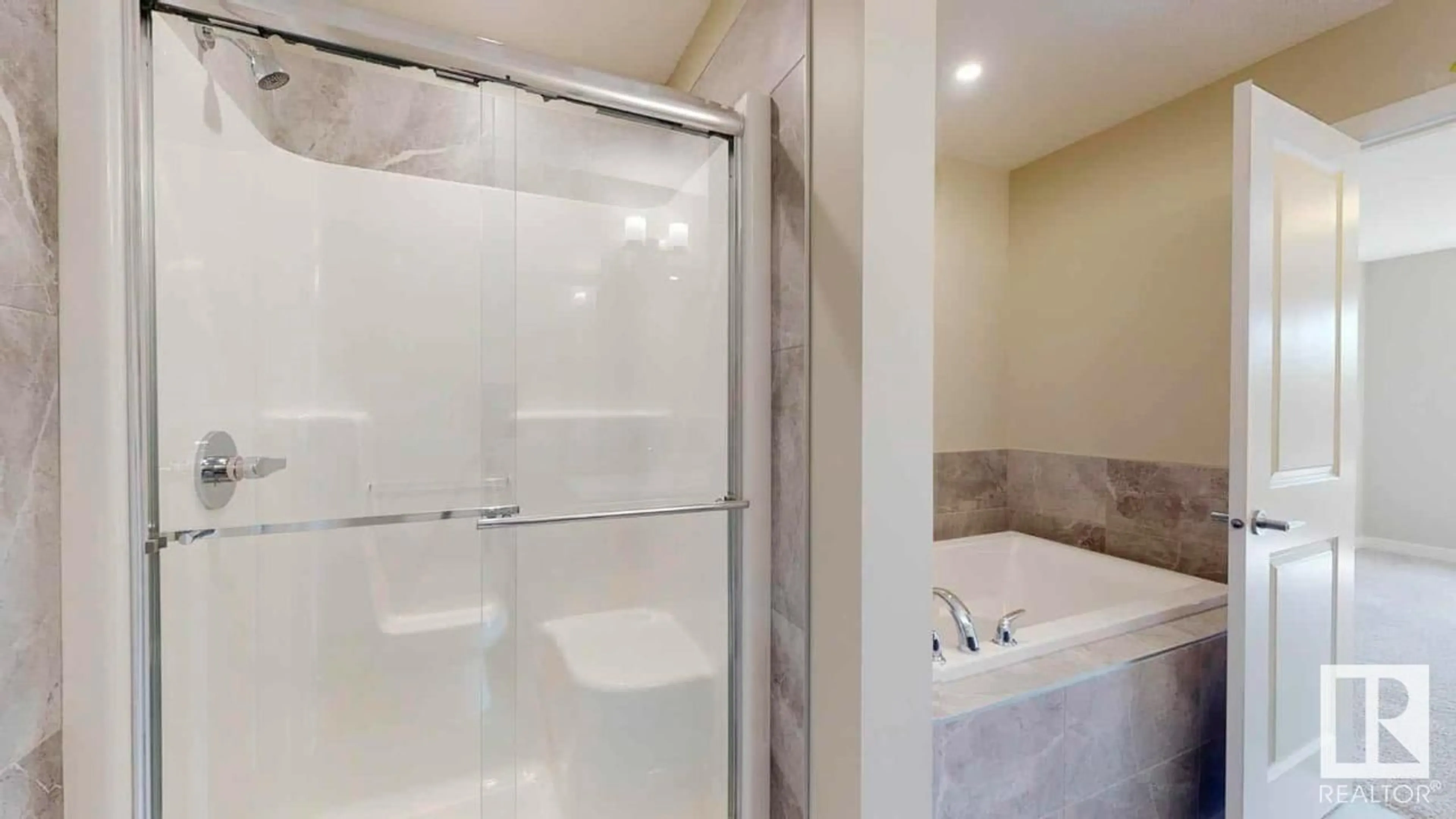Standard bathroom, ceramic/tile floor for 13 ASHBURY CR, Spruce Grove Alberta T7X0E6