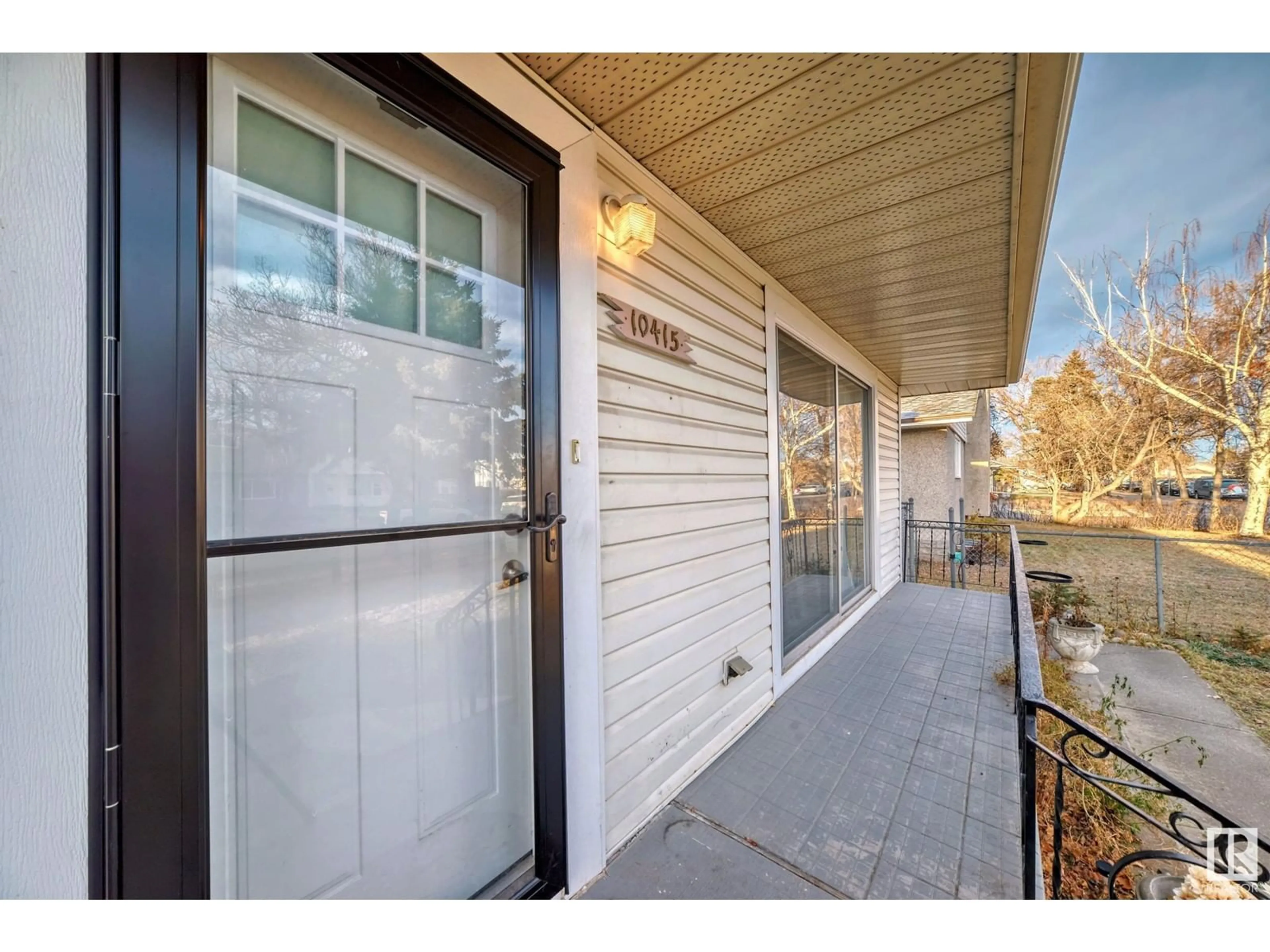 A pic from exterior of the house or condo, the street view for 10415 LAUDER AV NW, Edmonton Alberta T5E5P9