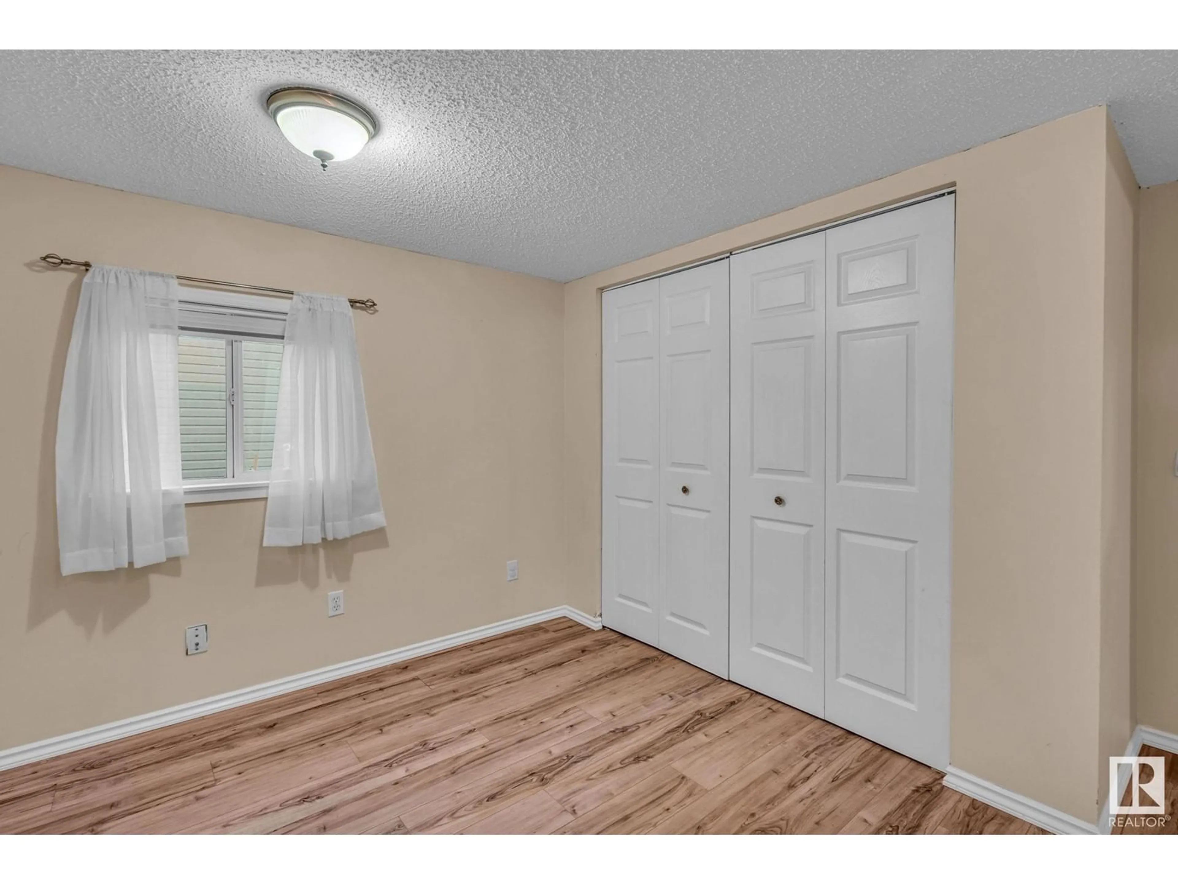 A pic of a room, unknown floor for #231 305 CALAHOO RD, Spruce Grove Alberta T7X3L2