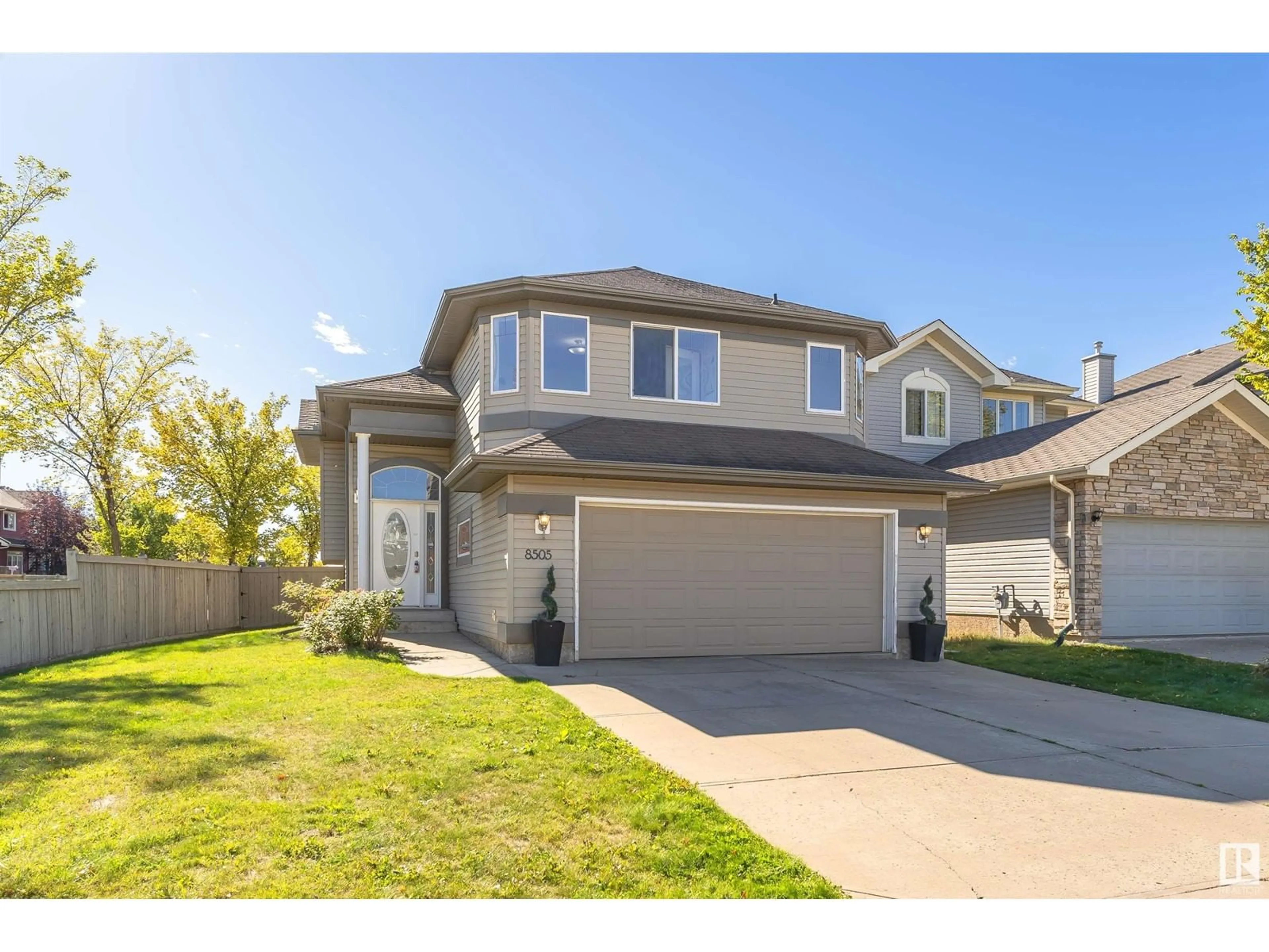 Frontside or backside of a home, the street view for 8505 7 AV SW, Edmonton Alberta T6X1J2