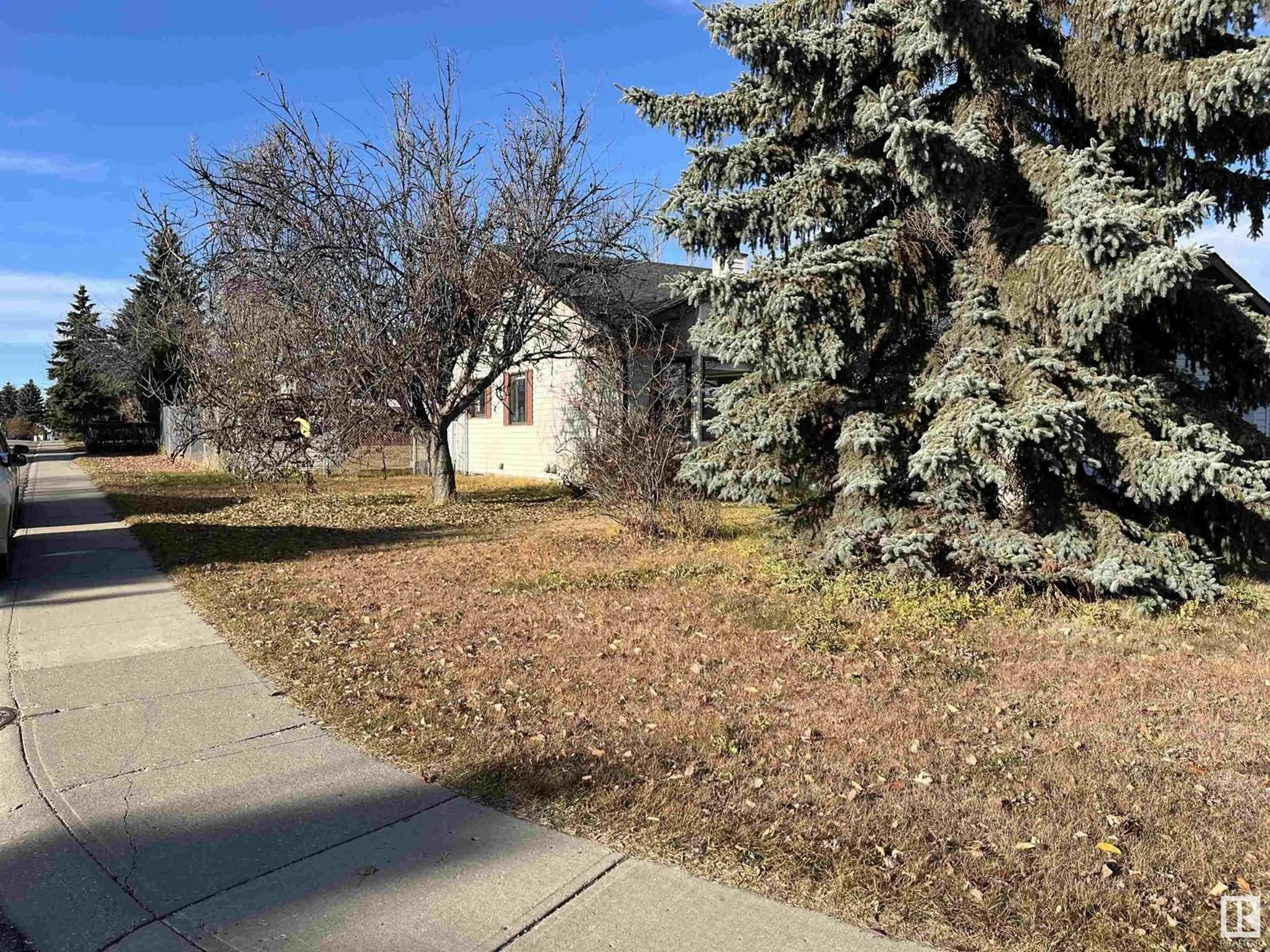 A pic from exterior of the house or condo, the street view for 1504 48 ST NW, Edmonton Alberta T6L6H9