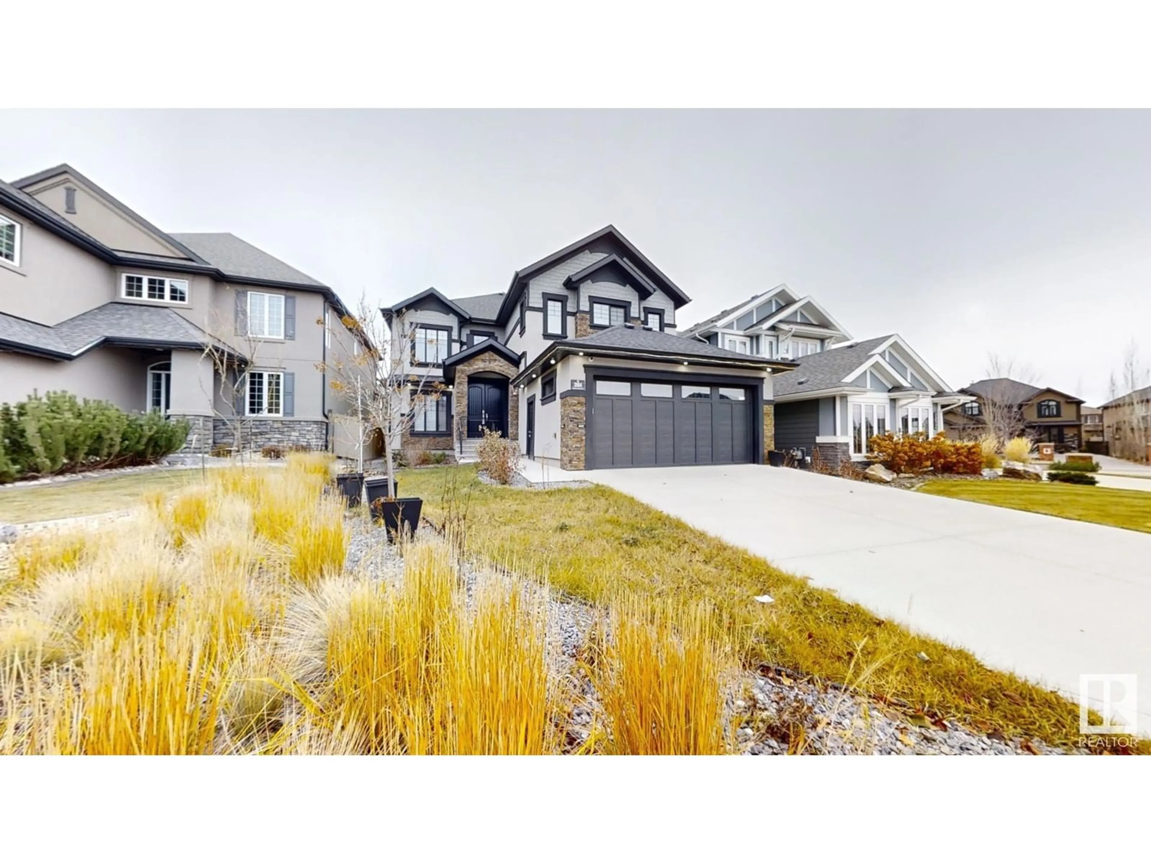 Frontside or backside of a home, the street view for 3984 Kennedy CR SW, Edmonton Alberta T6W3B3