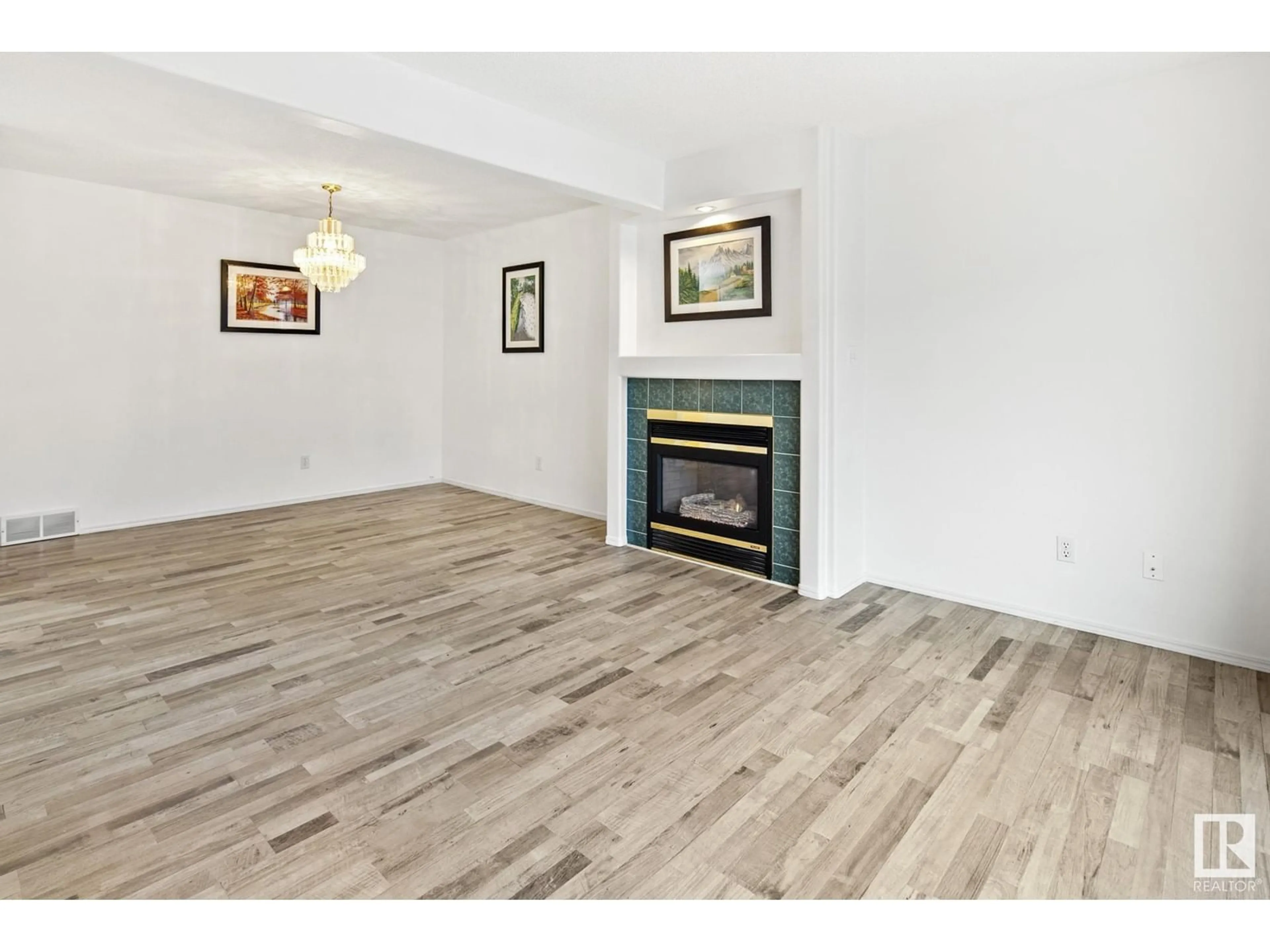 A pic of a room, wood floors for #23 9630 176 ST NW, Edmonton Alberta T5T6E1