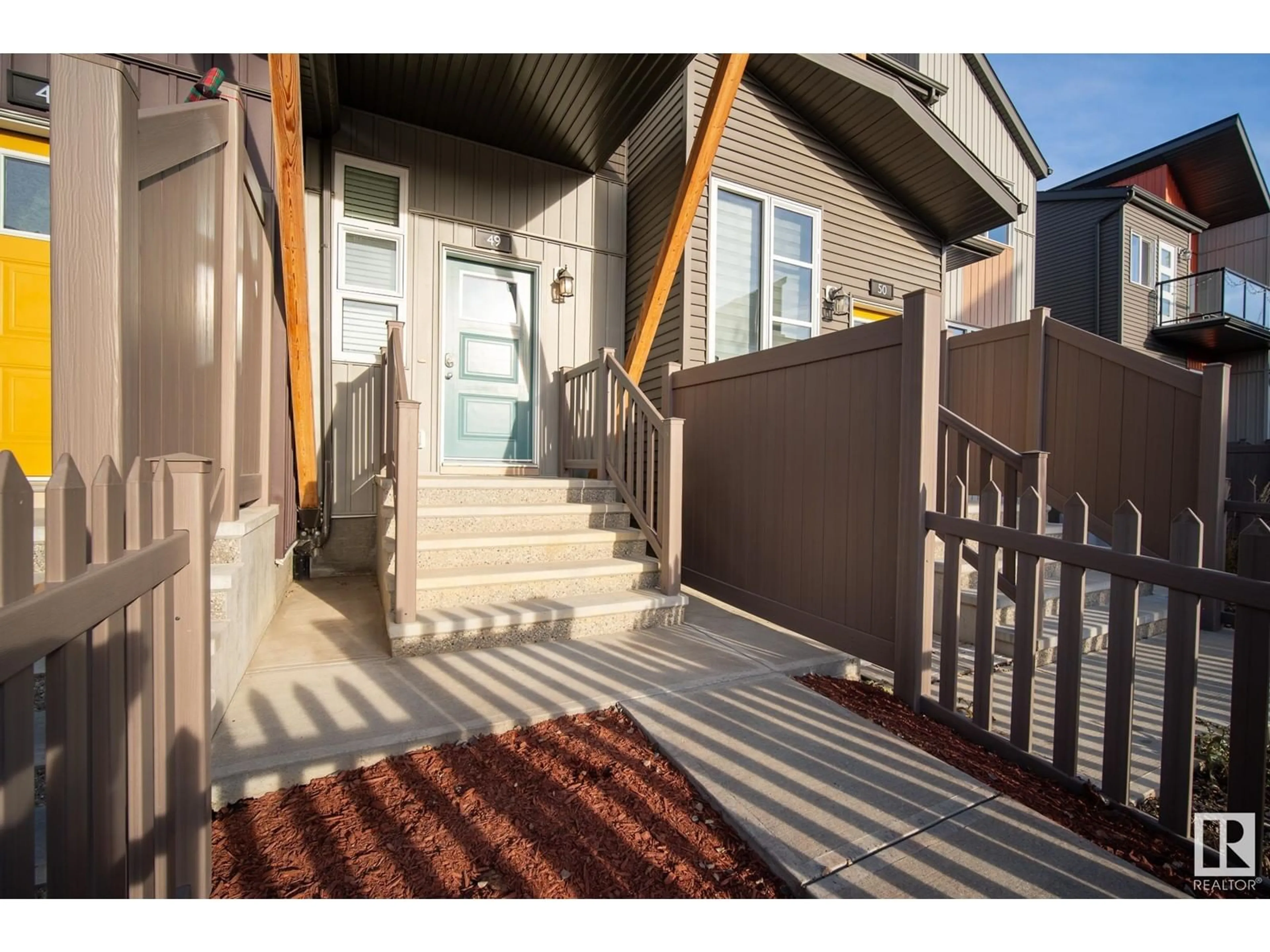 Indoor entryway, wood floors for #49 4470 PROWSE RD SW, Edmonton Alberta T6W3R5