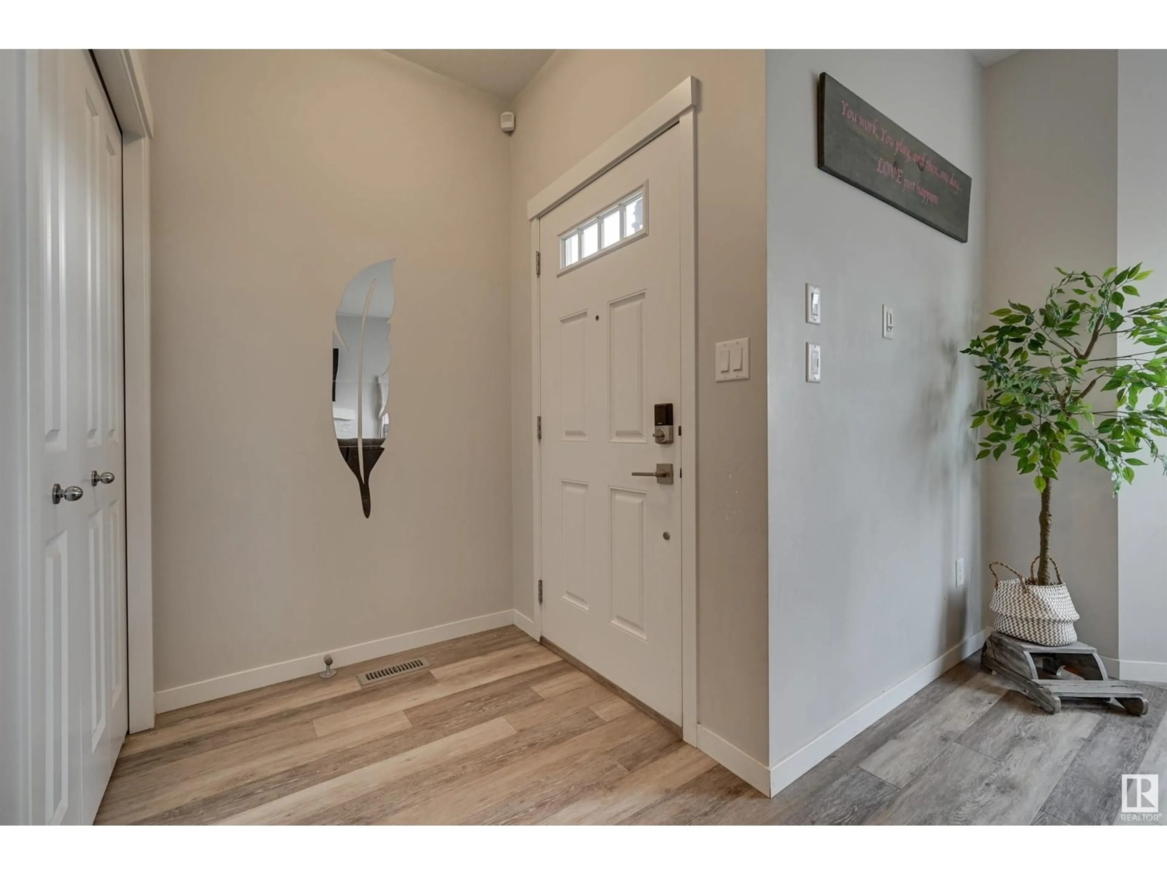 Indoor entryway, wood floors for 17832 59 ST NW, Edmonton Alberta T5Y0W8