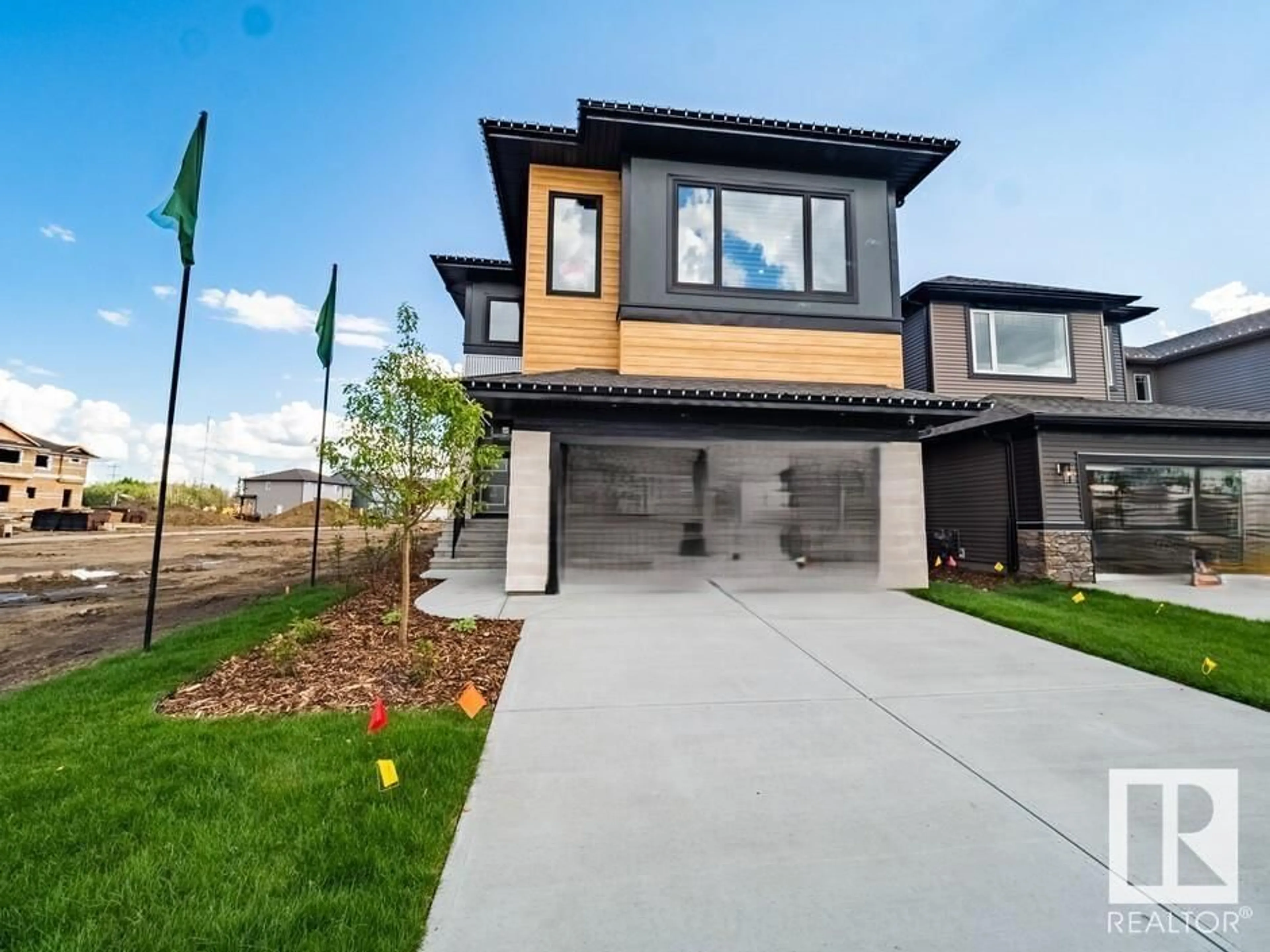 Frontside or backside of a home, the street view for 523 37 AV NW, Edmonton Alberta T6T1J2