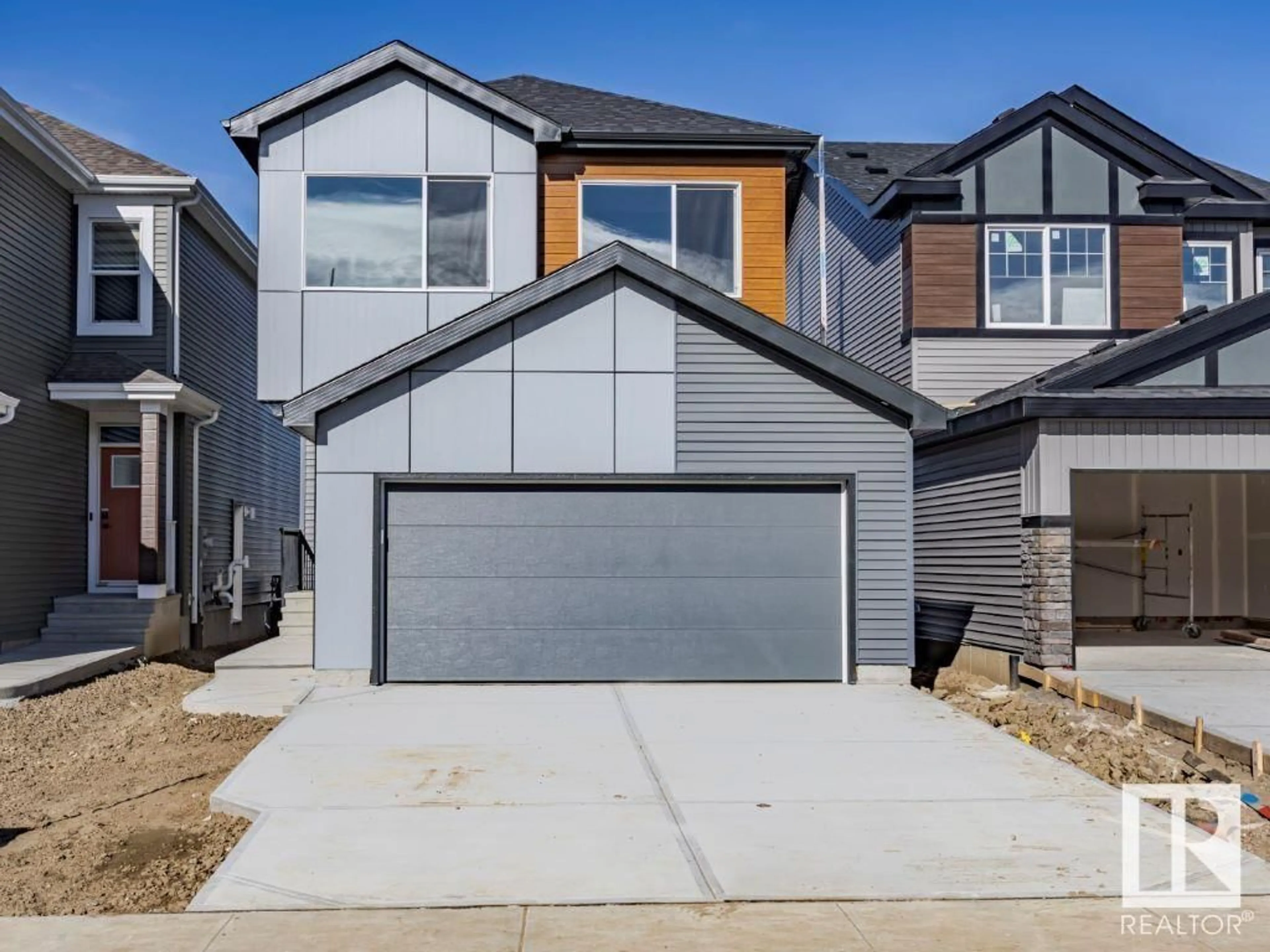 Frontside or backside of a home, the street view for 79 ELSINORE PL NW, Edmonton Alberta T5X0M6