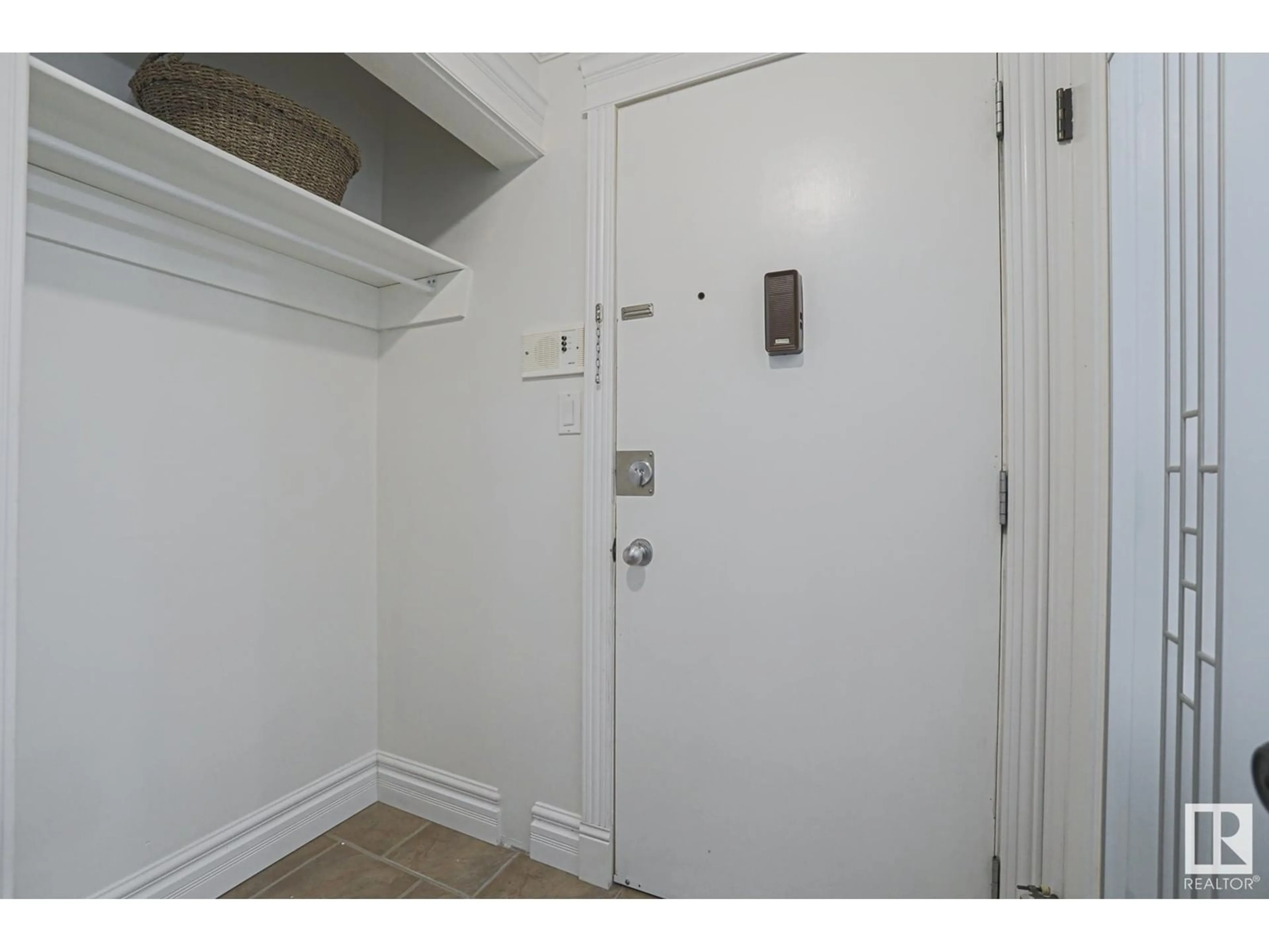 Indoor entryway, unknown floor for #12 10315 115 ST NW, Edmonton Alberta T5K1T9