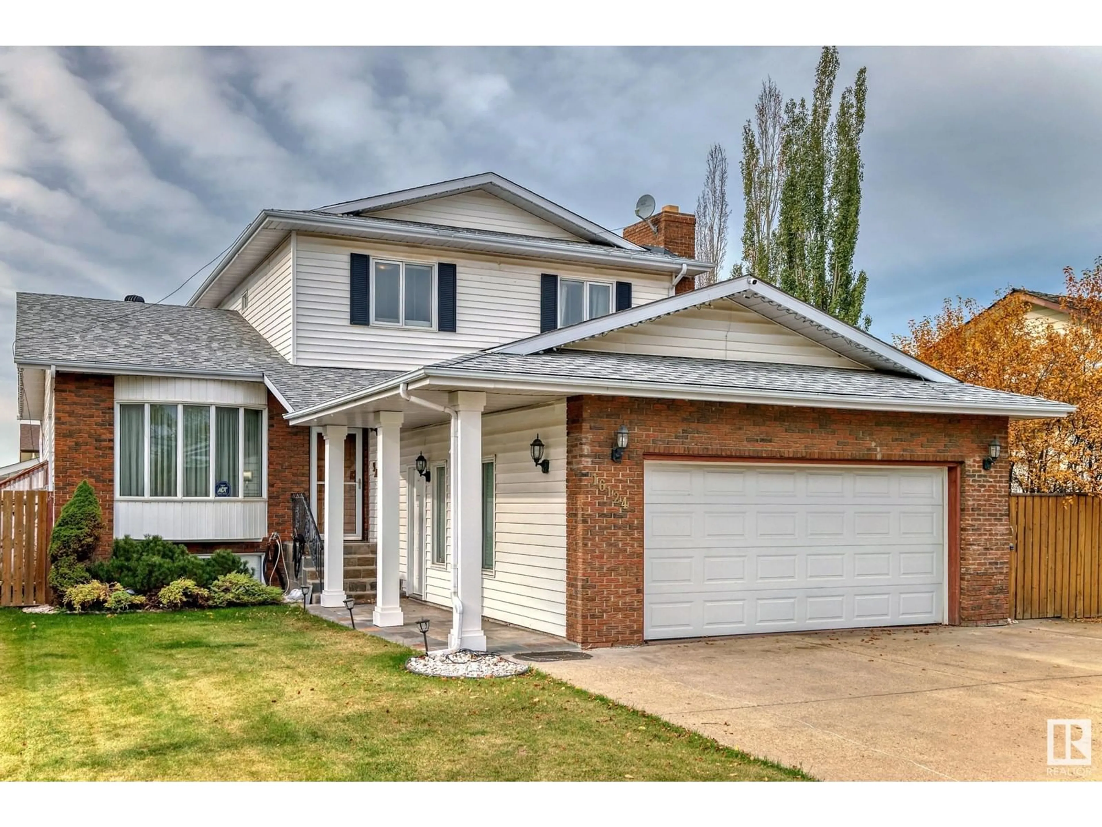 Frontside or backside of a home, the street view for 16124 100 ST NW, Edmonton Alberta T5X4R7