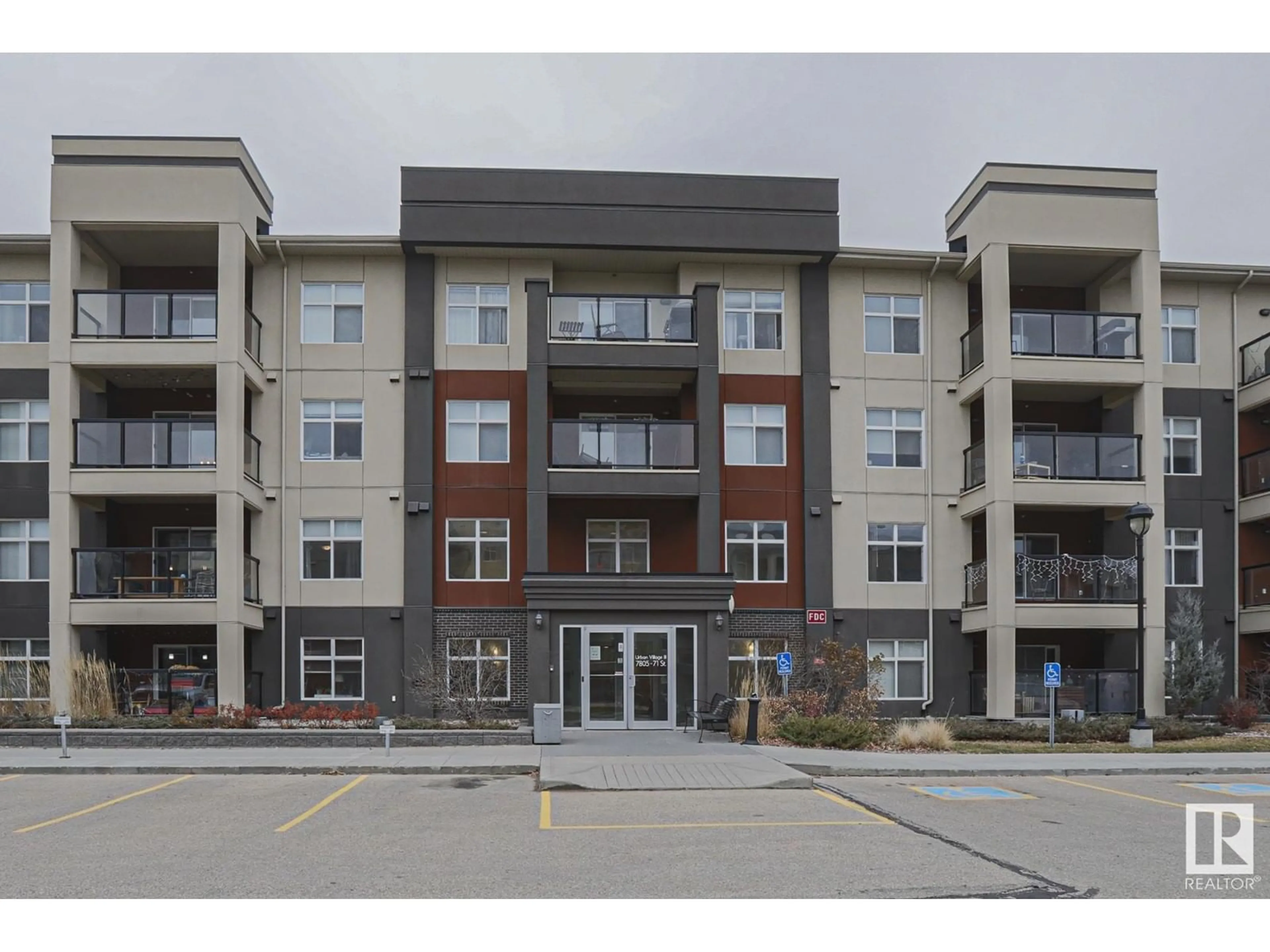 A pic from exterior of the house or condo, the front or back of building for #149 7805 71 ST NW, Edmonton Alberta T6B3V6