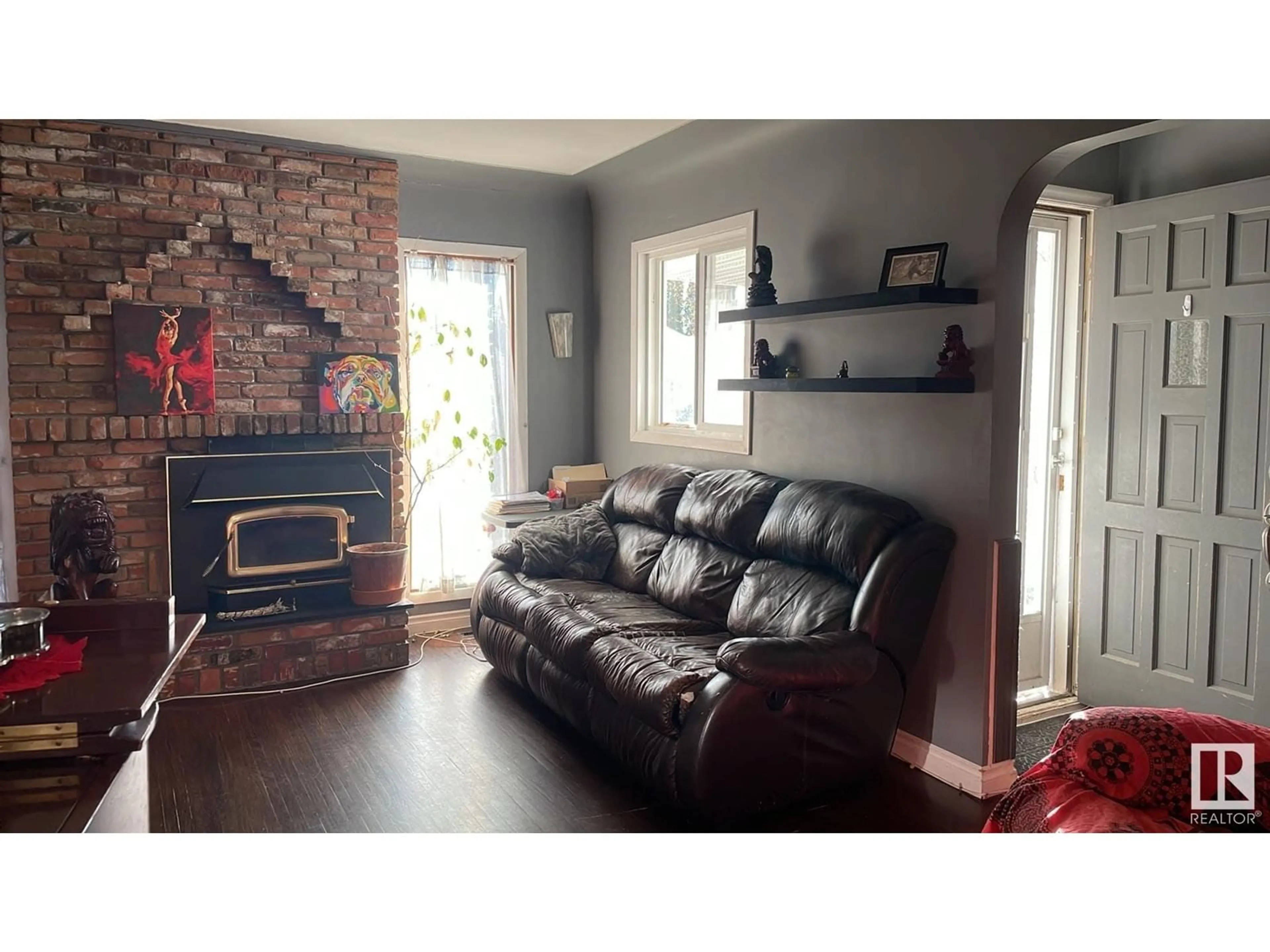 Living room, wood floors for 9624 75A ST NW, Edmonton Alberta T6C2J3