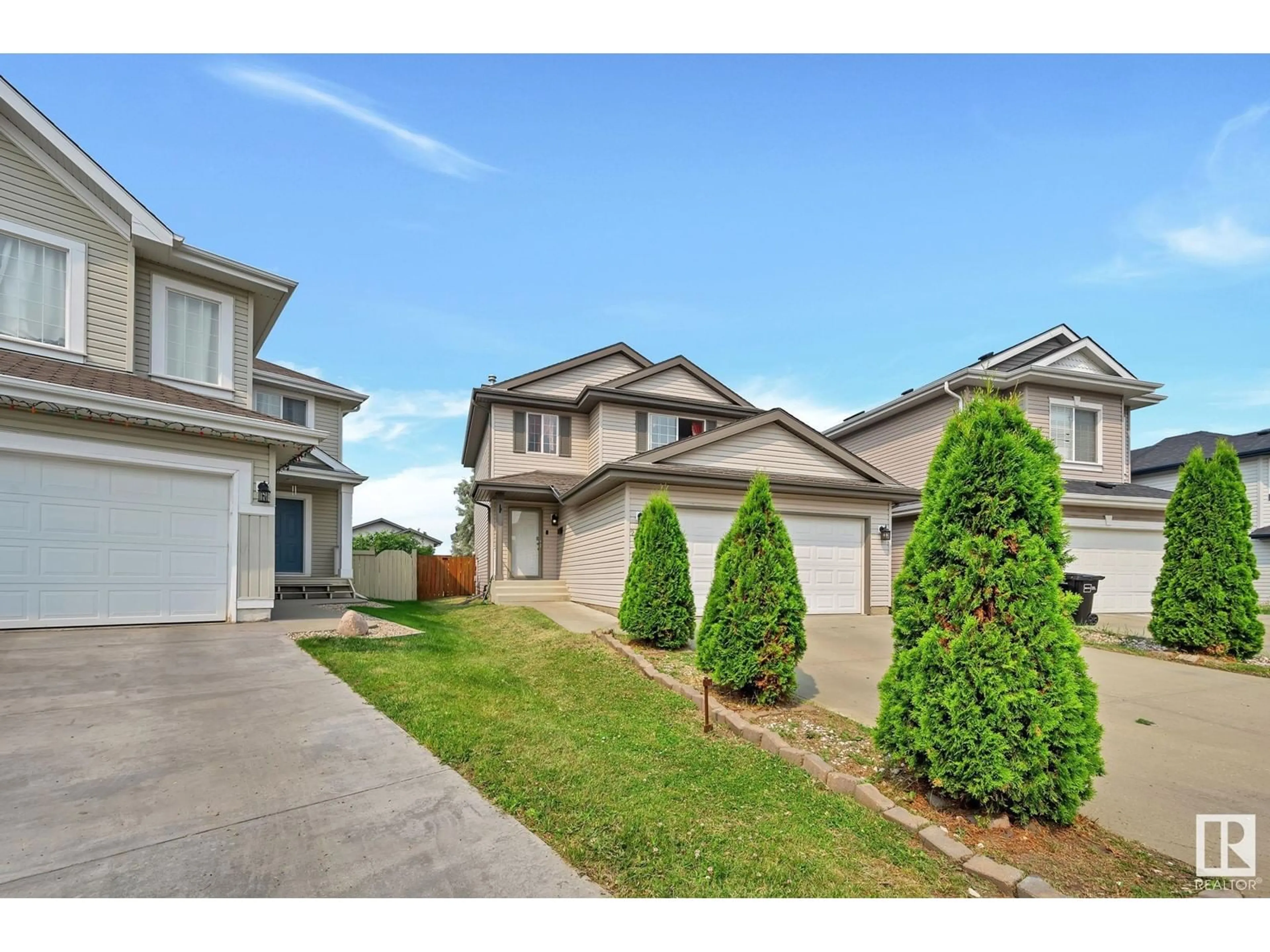 Frontside or backside of a home, the street view for 2620 32B ST NW, Edmonton Alberta T6T1P8