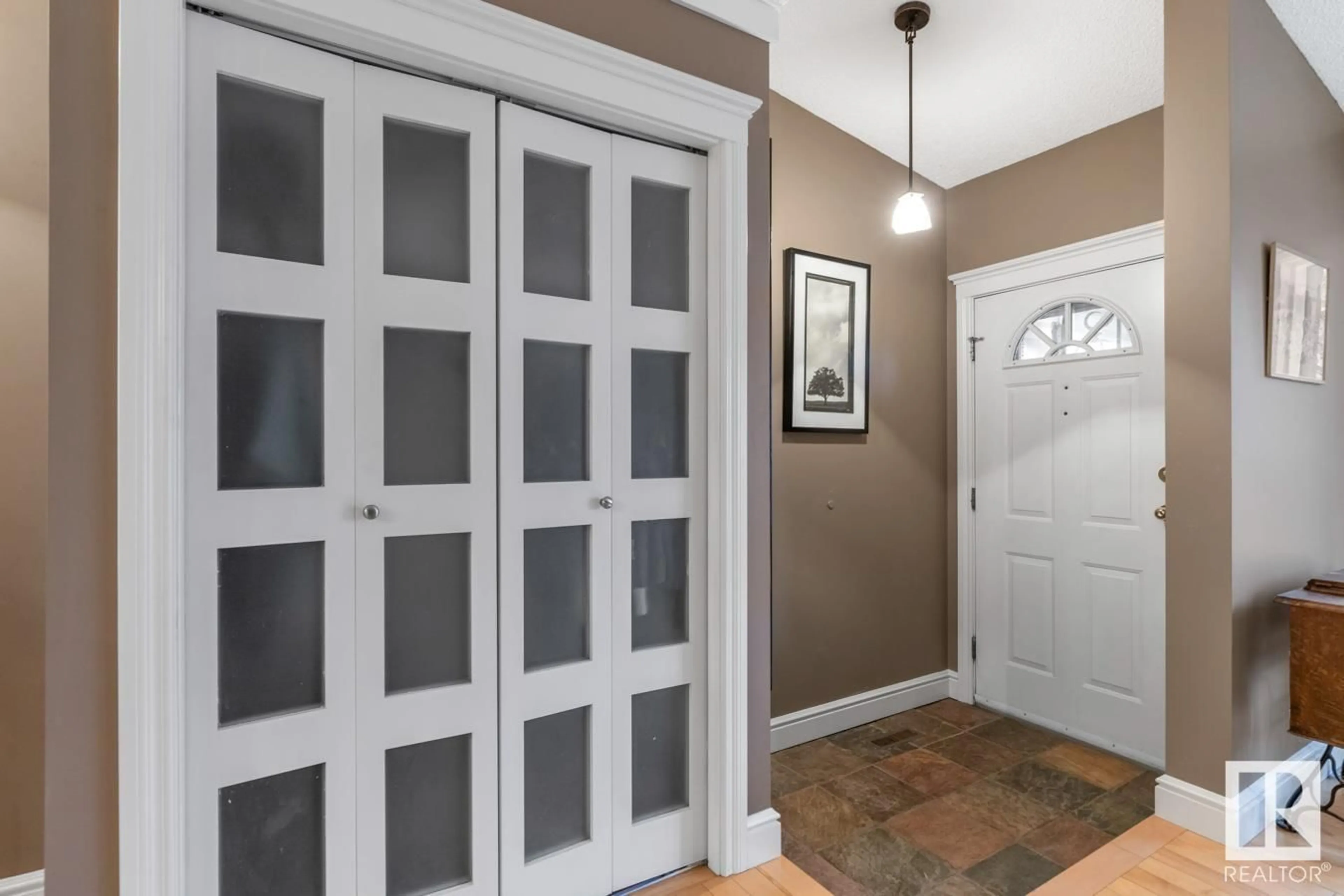 Indoor entryway, wood floors for 19 ASTER CO, Sherwood Park Alberta T8H1M6