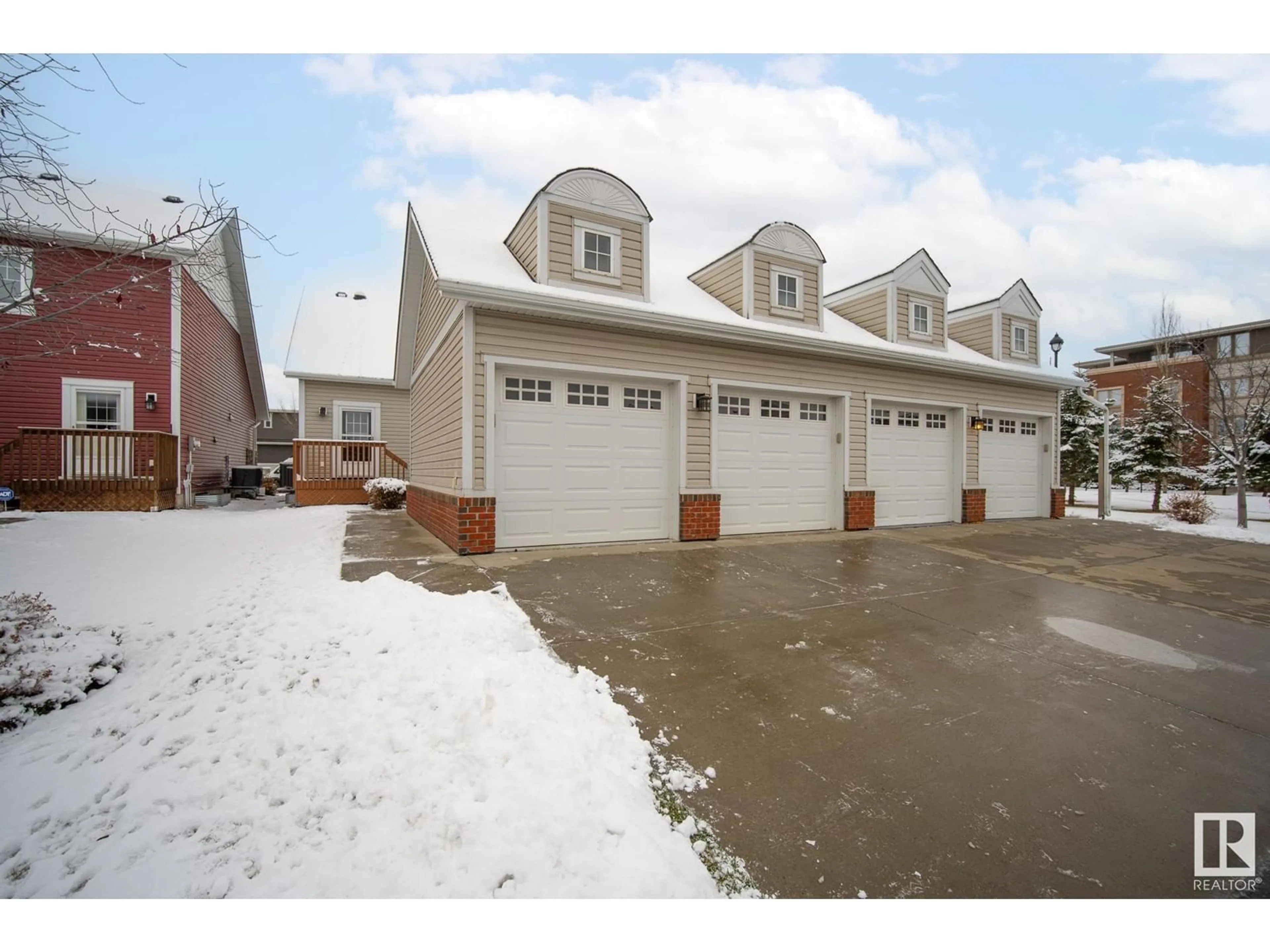 Indoor garage for 4408 MCCRAE AV NW, Edmonton Alberta T5E6N6