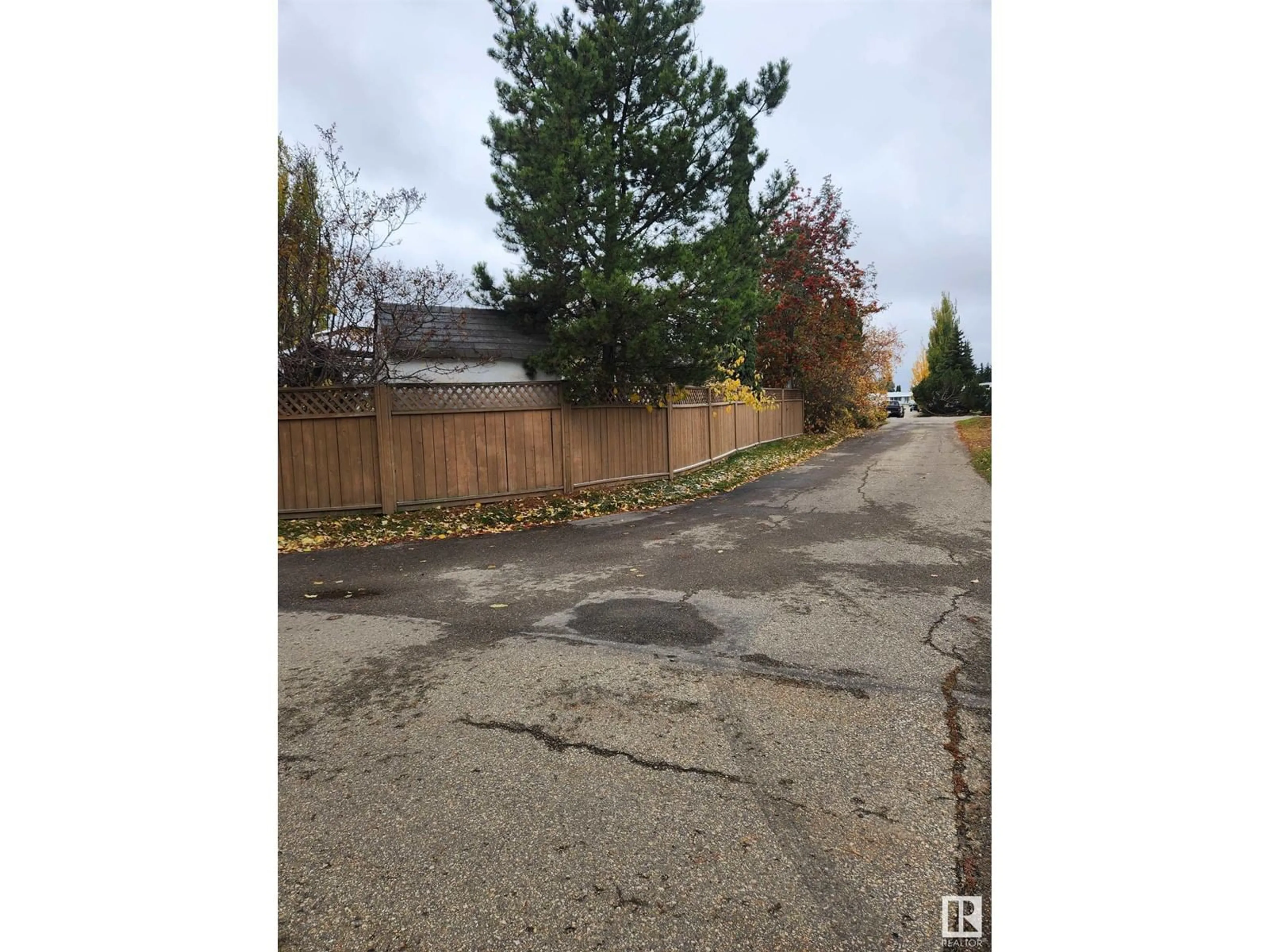 Frontside or backside of a home, the street view for 4021 42 ST, Stony Plain Alberta T7Z1J8