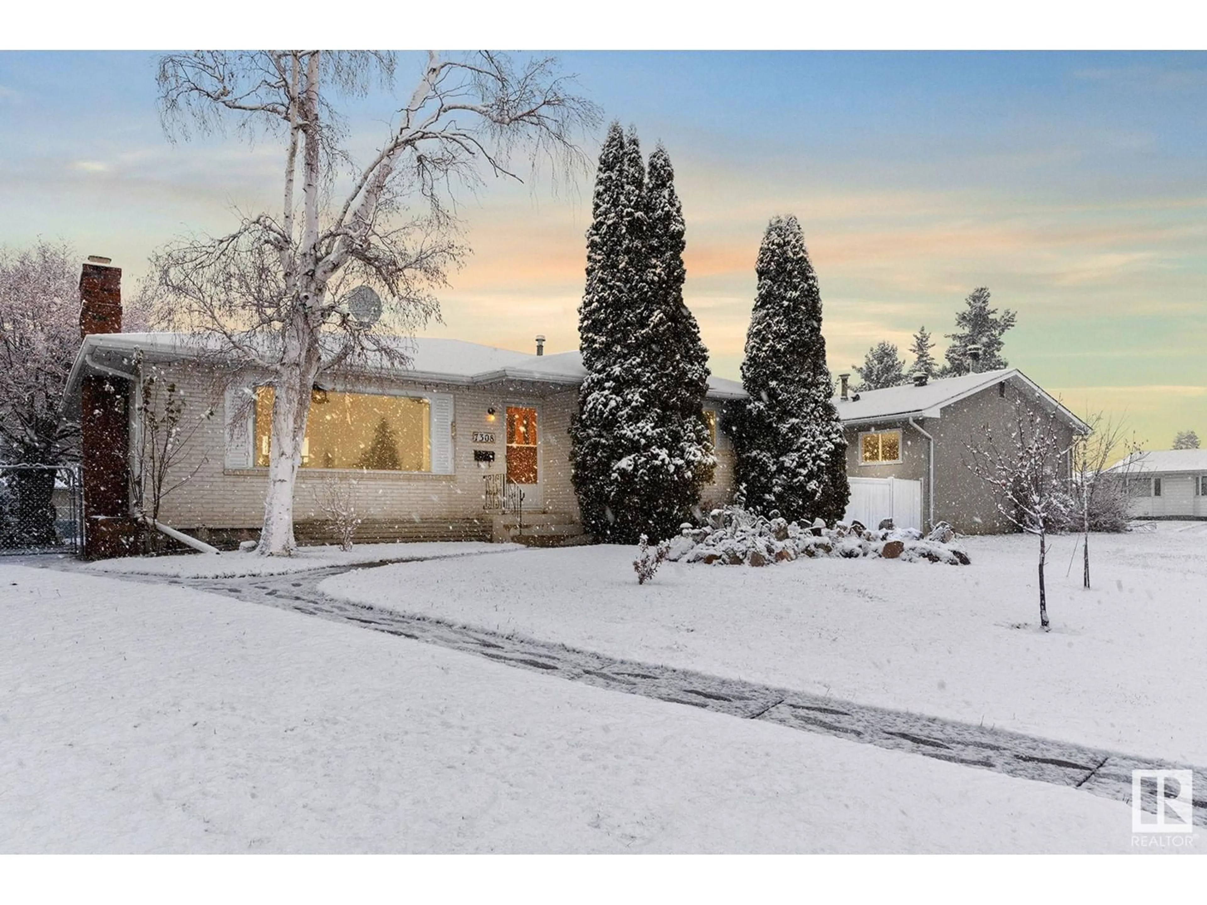 Frontside or backside of a home, the street view for 7308 149A AV NW, Edmonton Alberta T5C2W4