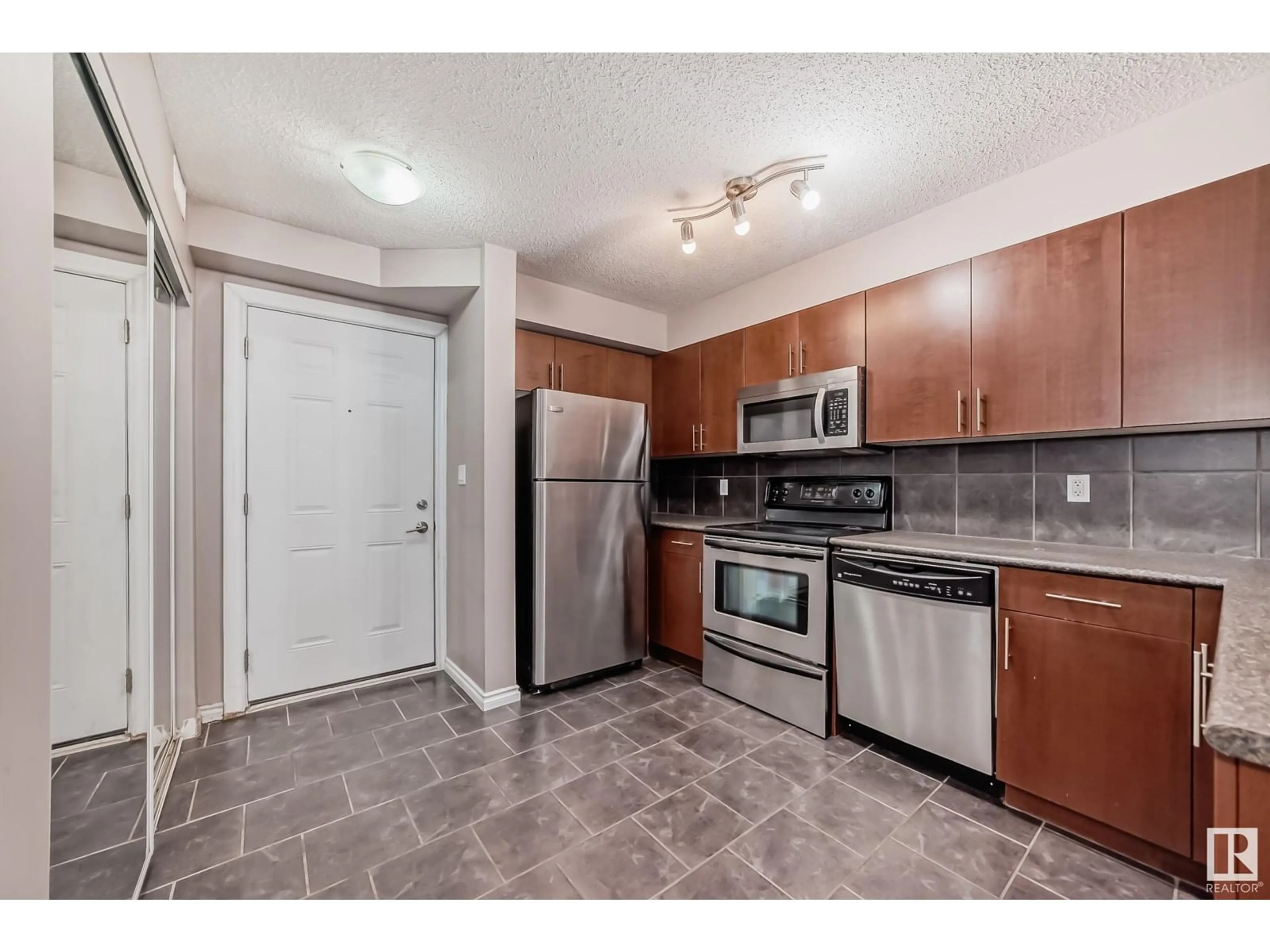 Standard kitchen, unknown floor for #104 10118 106 AV NW, Edmonton Alberta T5H0B8