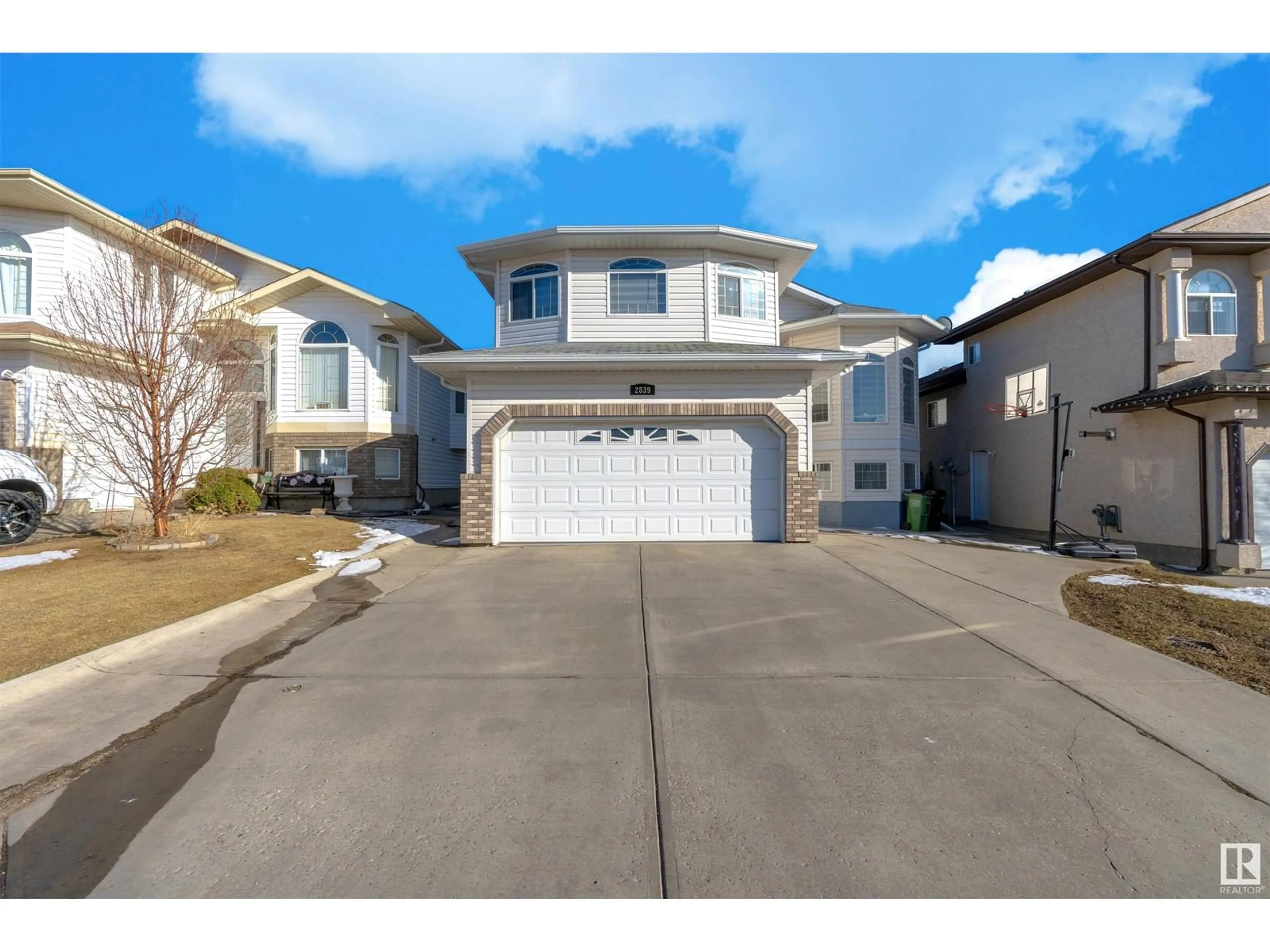 Frontside or backside of a home, the street view for 2839 34A AV N NW, Edmonton Alberta T6T1Y8