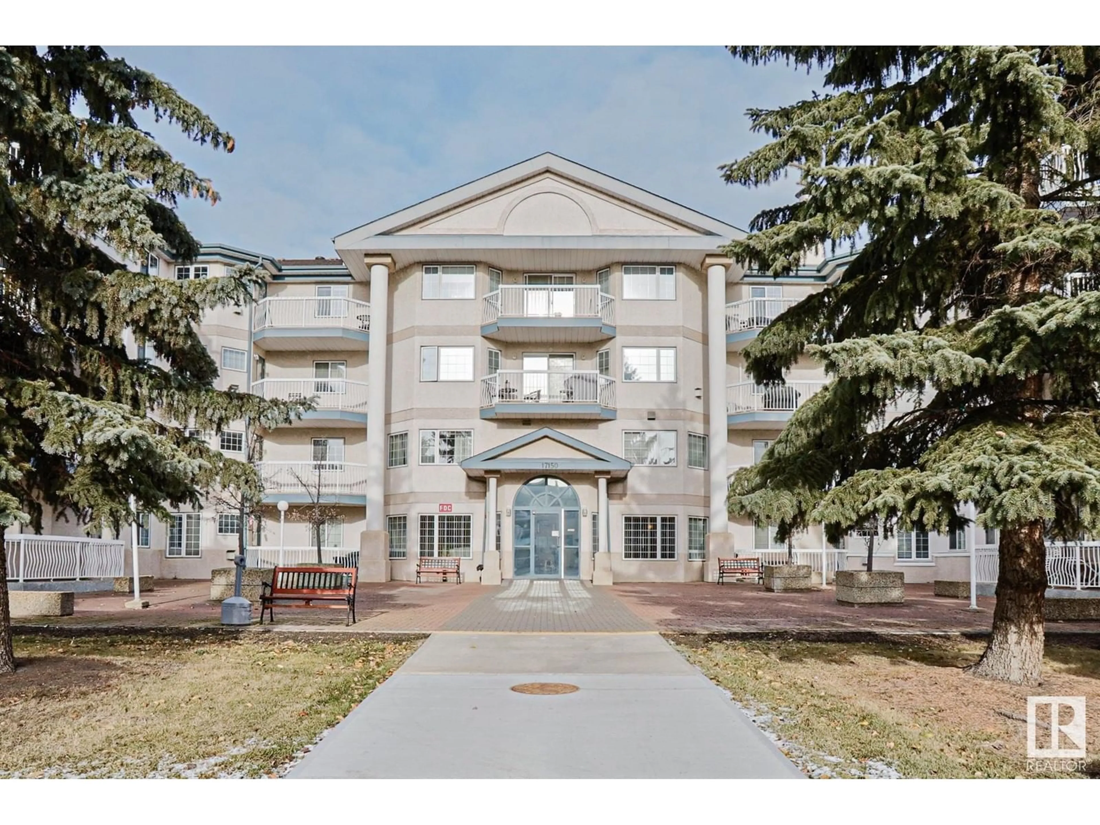 A pic from exterior of the house or condo, the front or back of building for #105 17150 94A AV NW, Edmonton Alberta T5T6L7