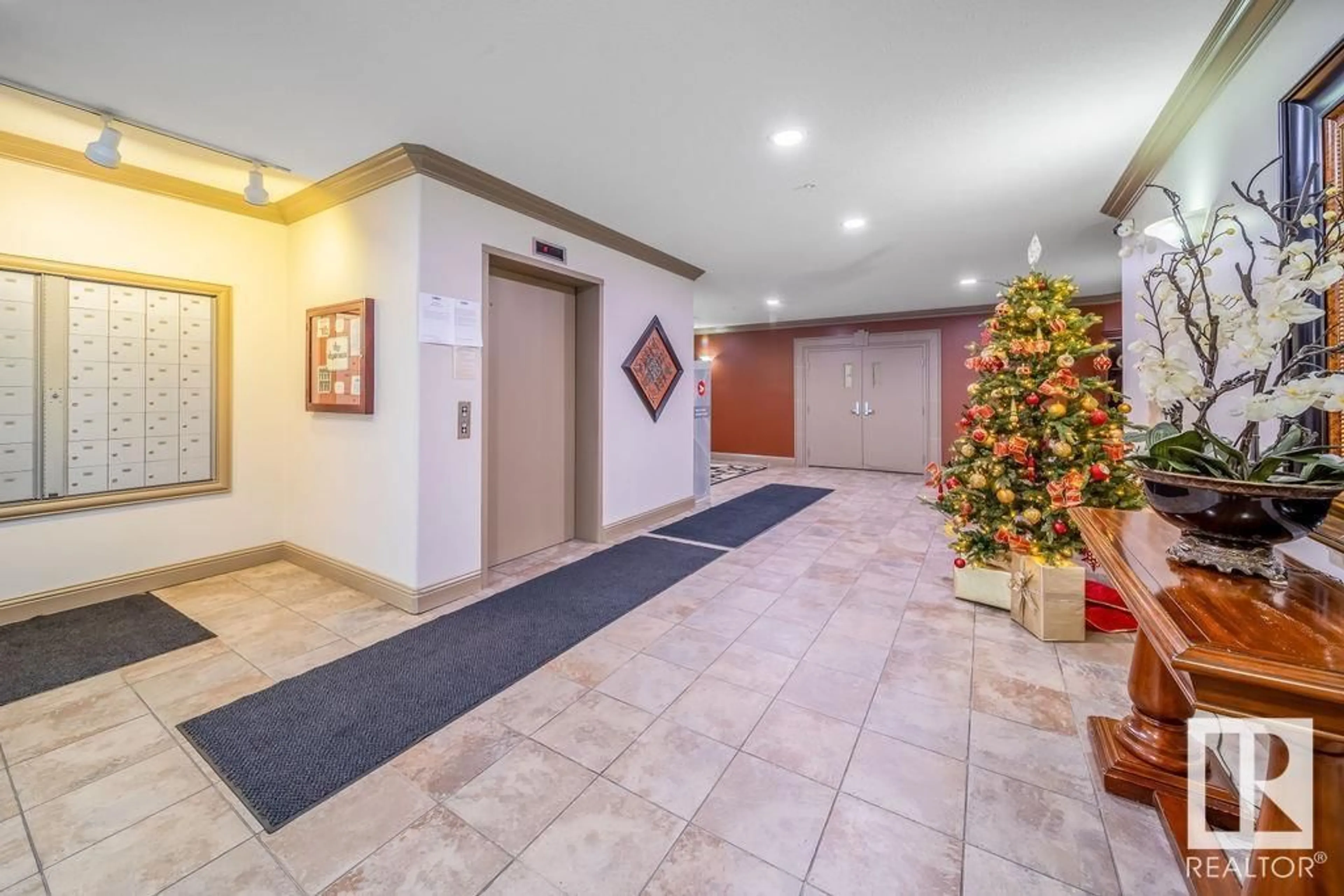 Indoor lobby for #318 1406 HODGSON WY NW, Edmonton Alberta T6R3K1