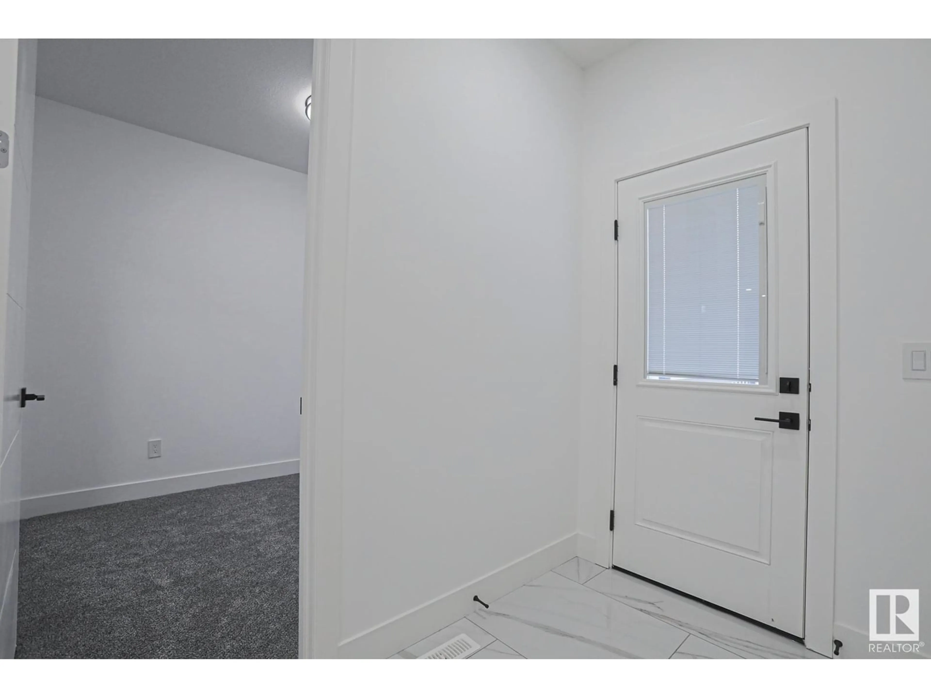 Indoor entryway, not visible floor for 13920 109B AV NW, Edmonton Alberta T5M2K7