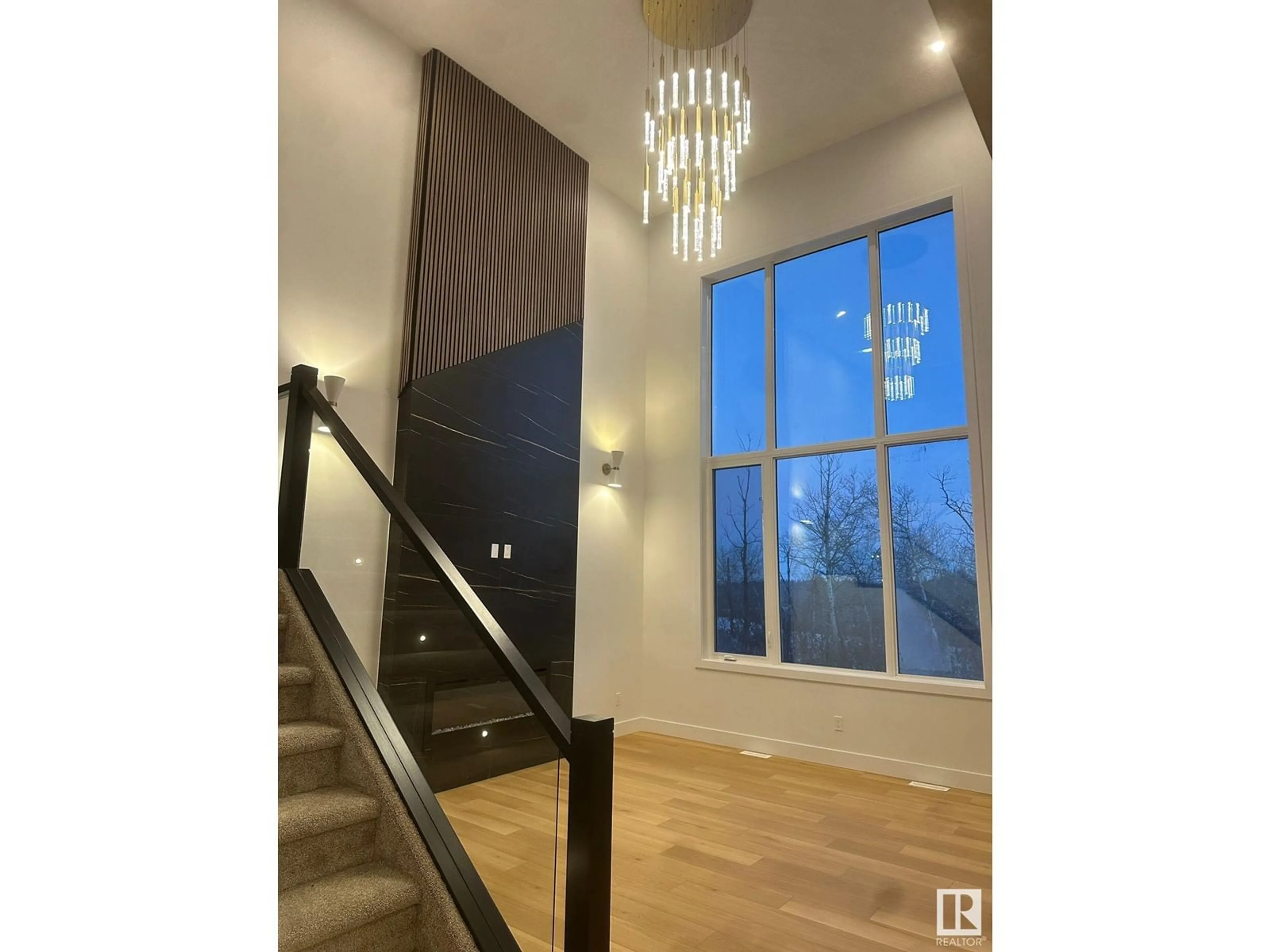 Indoor foyer for 1339 155 ST SW, Edmonton Alberta T6W5J5