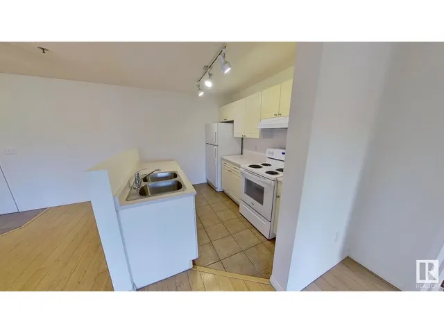 10331 - 22 106 ST, Edmonton 4