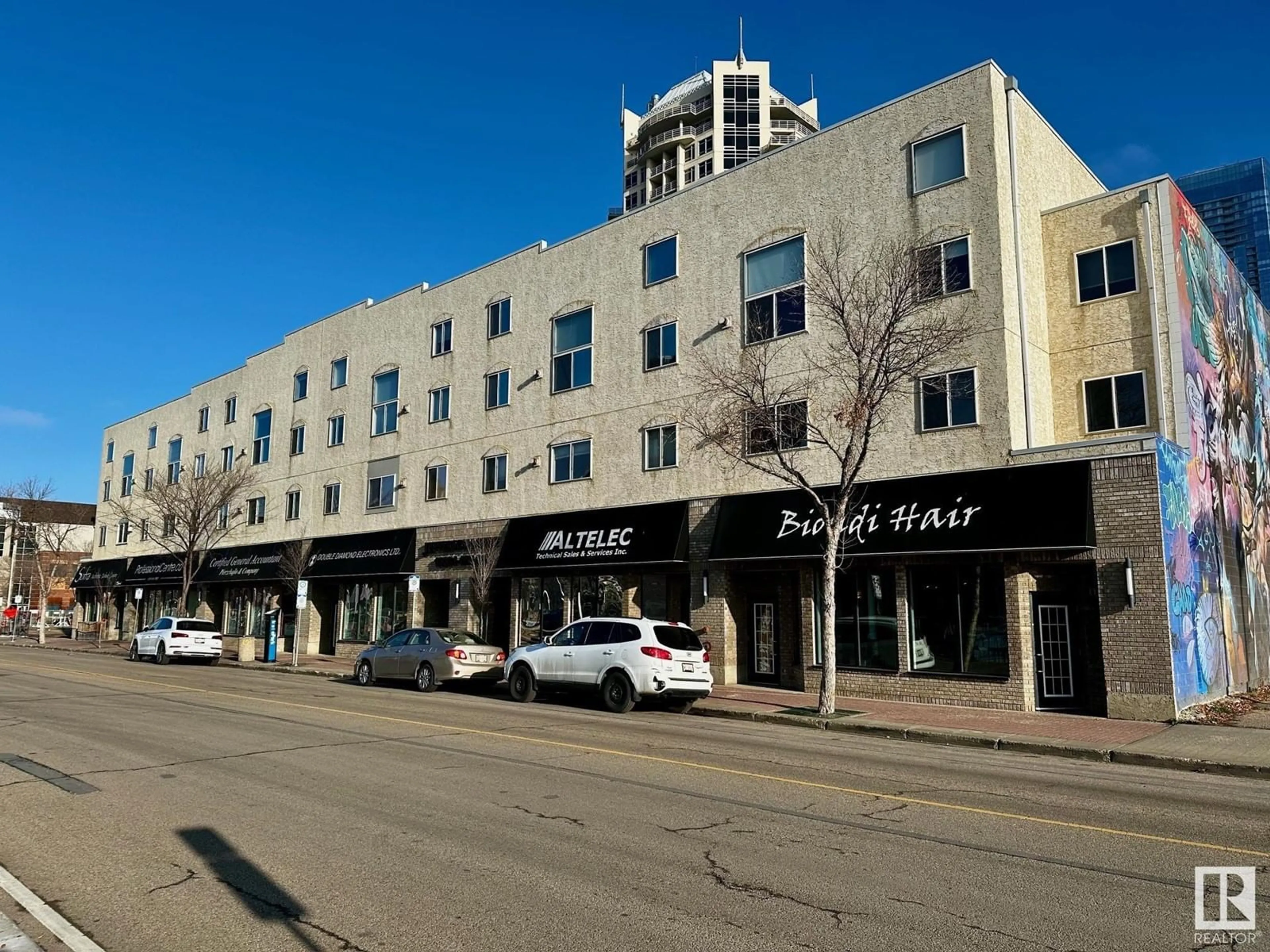 A pic from exterior of the house or condo, the front or back of building for #22 10331 106 ST NW, Edmonton Alberta T5J1H8