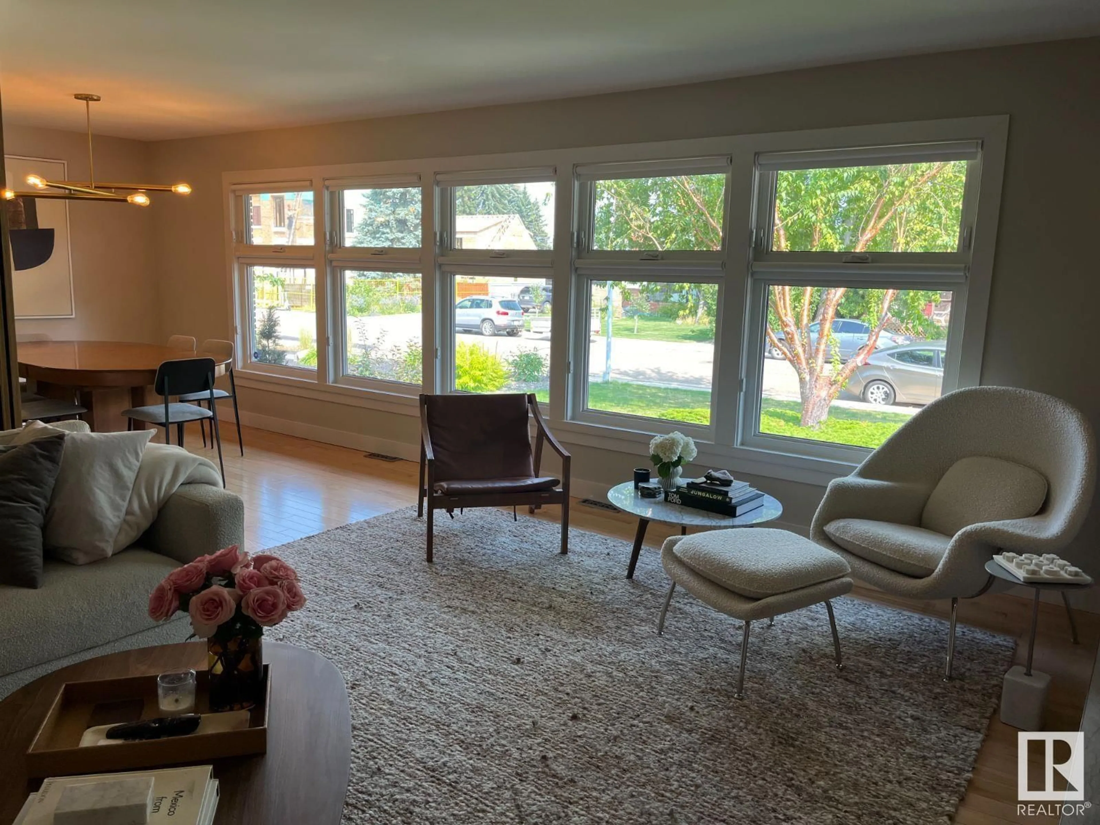 Living room, wood floors for 9124 141 ST NW, Edmonton Alberta T5R0L4