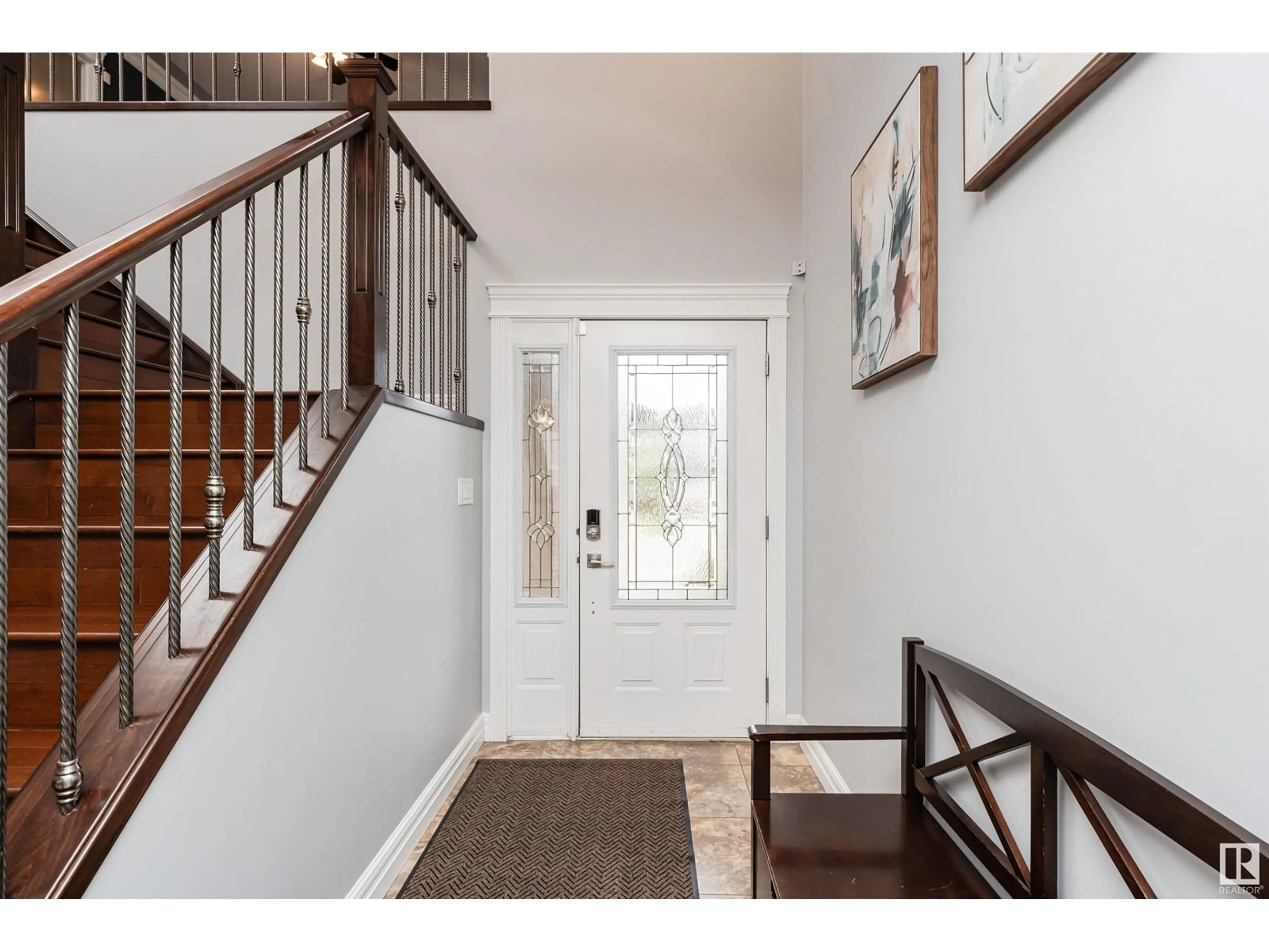 Indoor entryway, wood floors for 17035 71st NW NW, Edmonton Alberta T5Z0G9