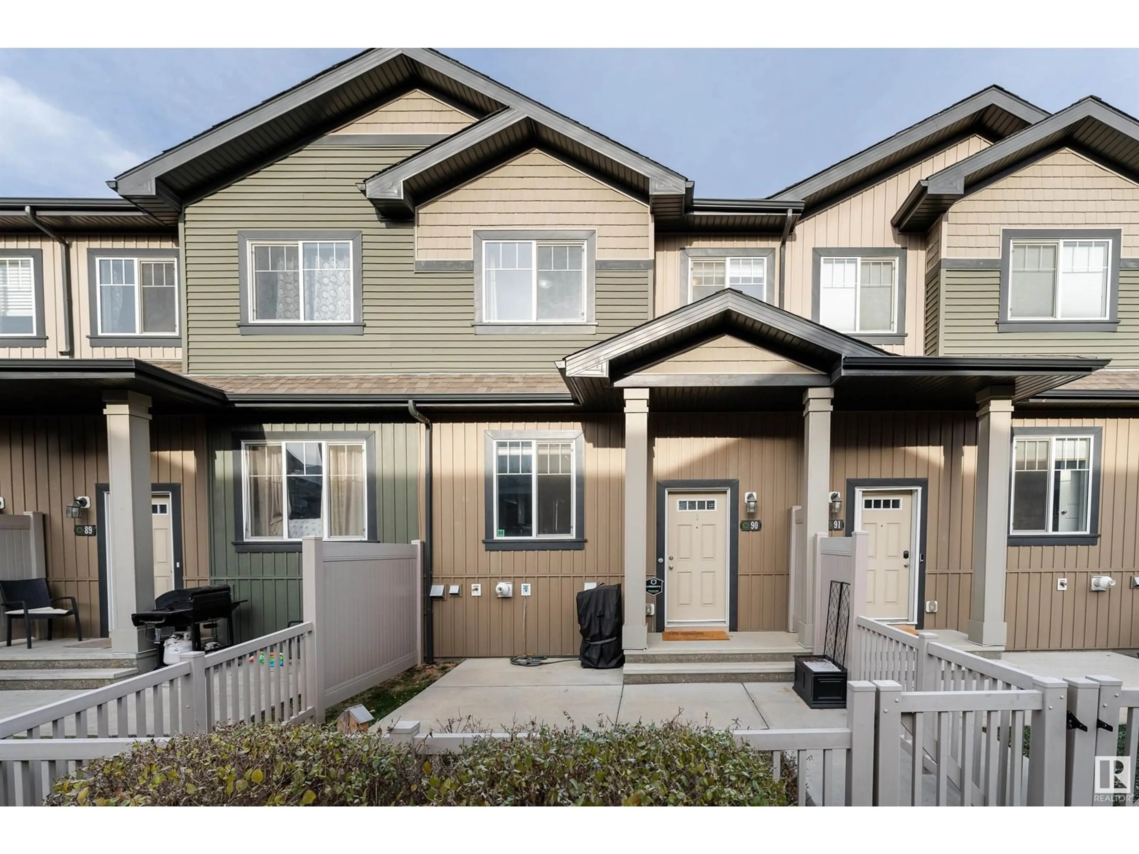 A pic from exterior of the house or condo for #90 3305 ORCHARDS LINK LI SW, Edmonton Alberta T6X2H1