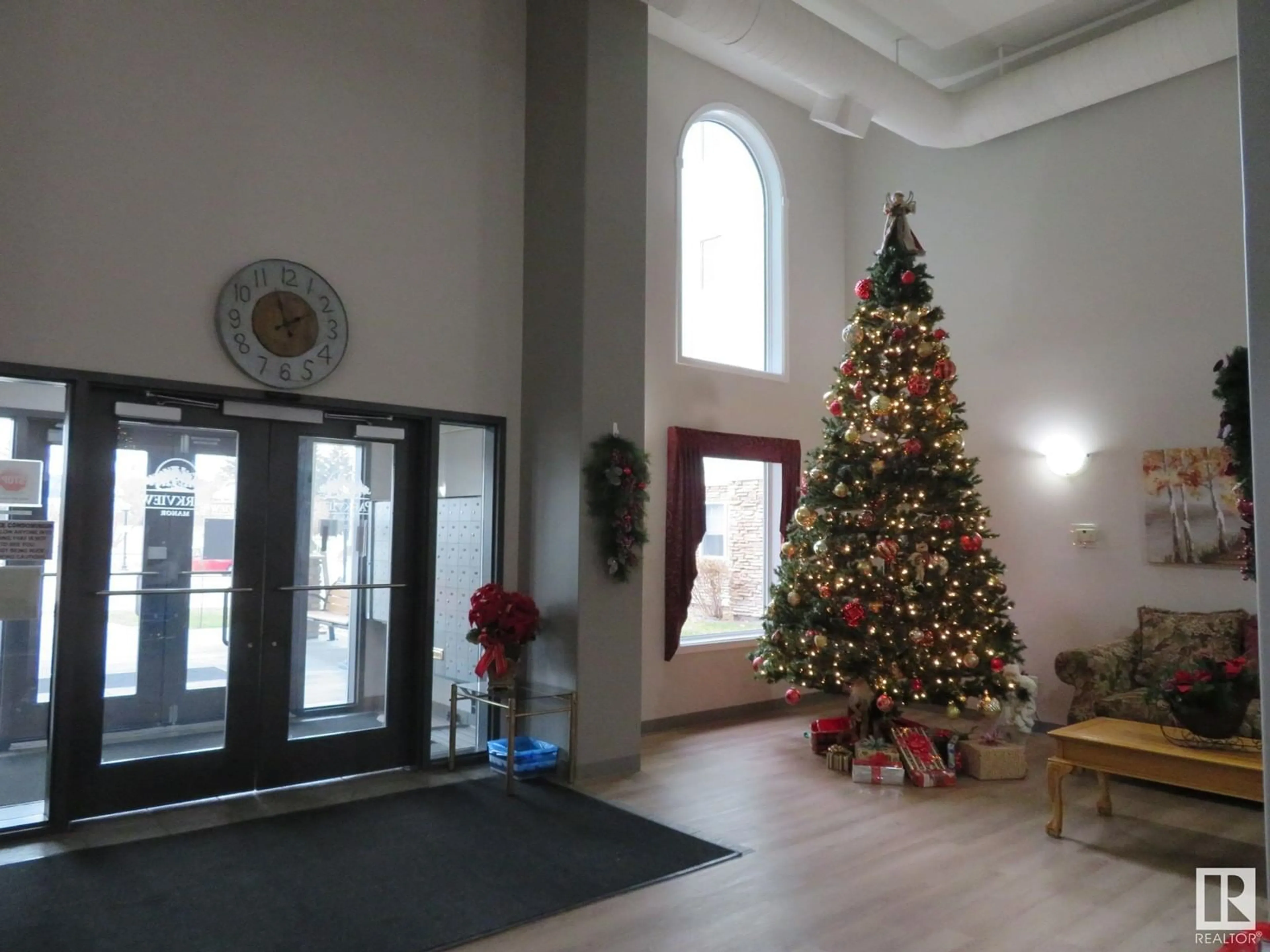 Indoor lobby for #205 9995 93 AV, Fort Saskatchewan Alberta T8L1N5