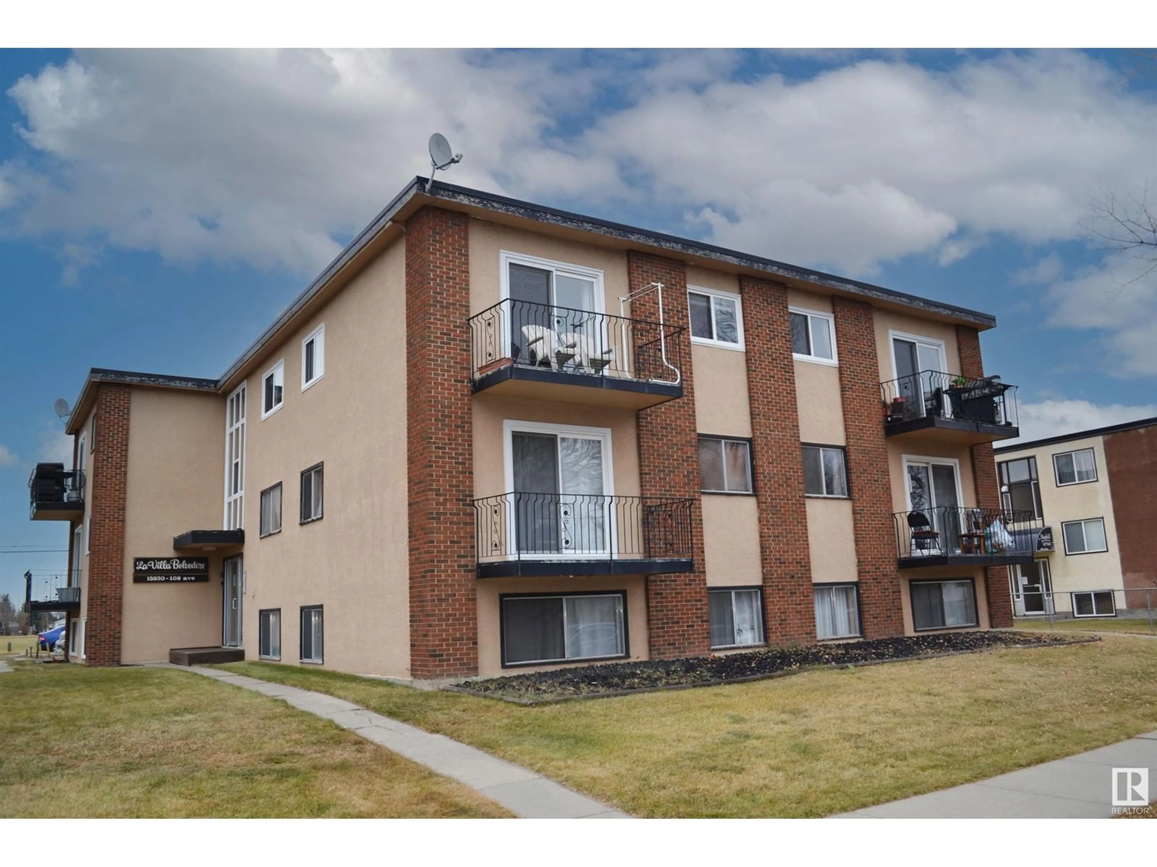 A pic from exterior of the house or condo, the front or back of building for #202 15930 109 AV NW, Edmonton Alberta T5P1B7