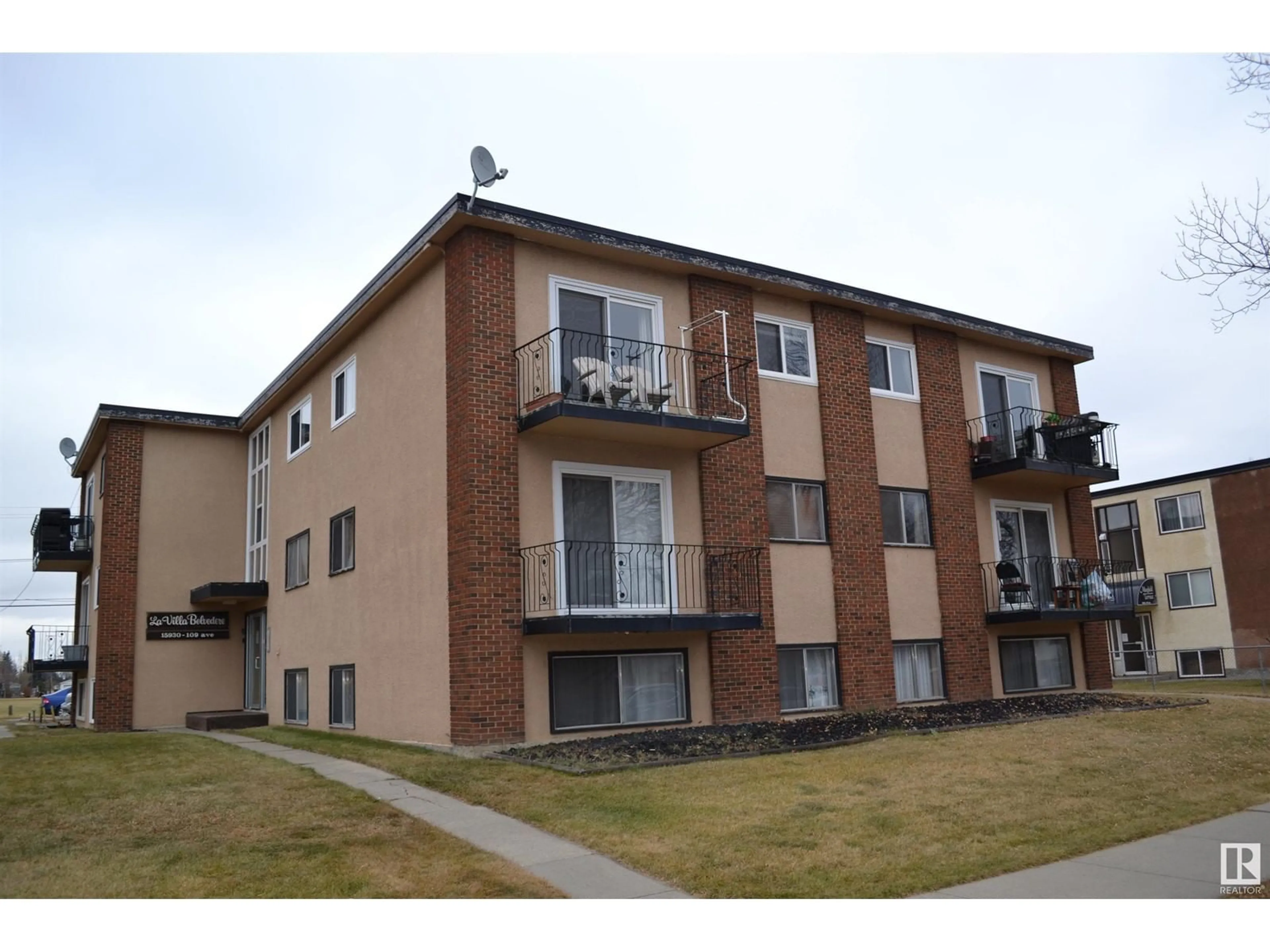 A pic from exterior of the house or condo, the front or back of building for #202 15930 109 AV NW, Edmonton Alberta T5P1B7