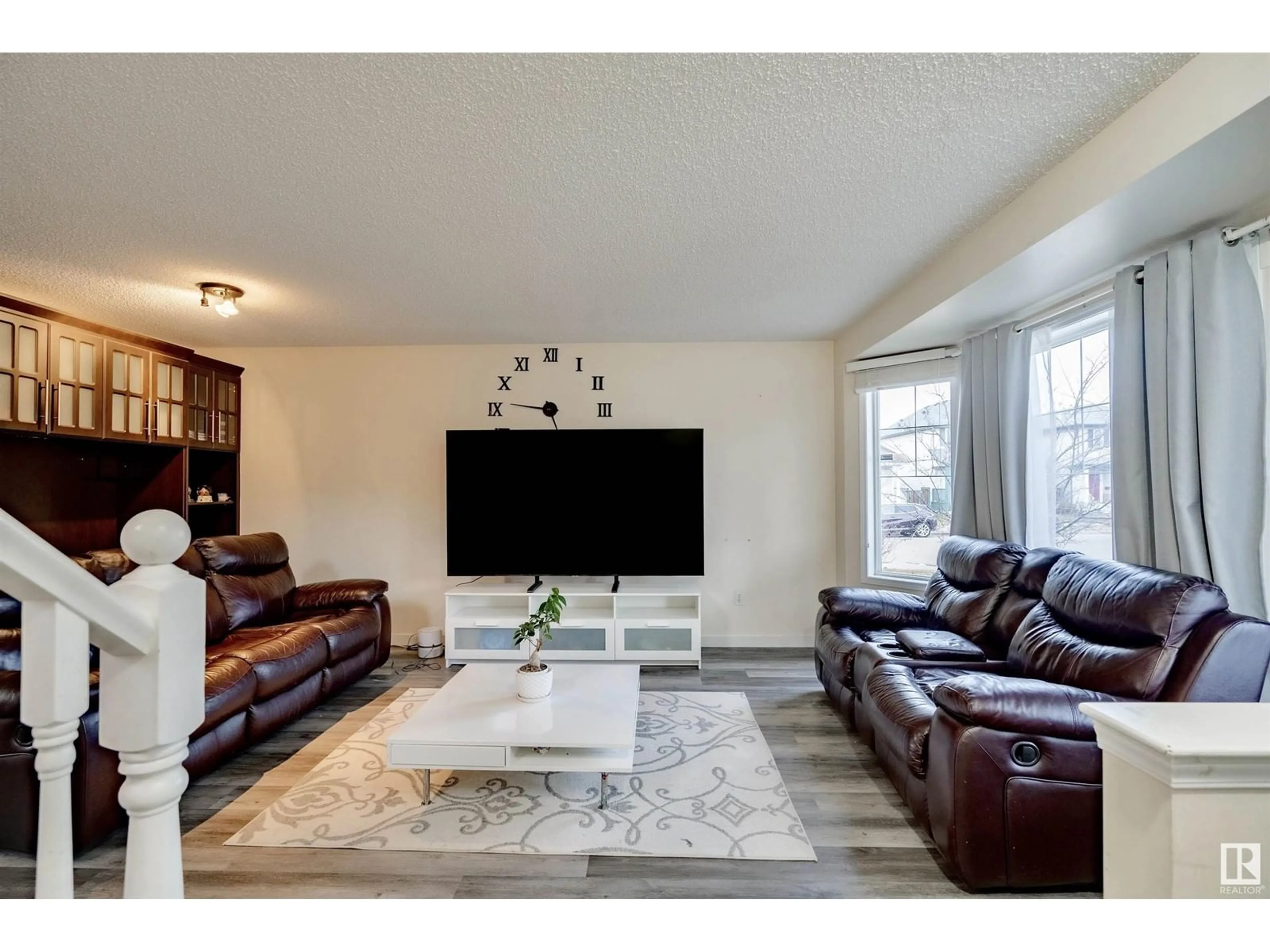 Living room, wood floors for 2918 31 ST NW, Edmonton Alberta T6T1T9