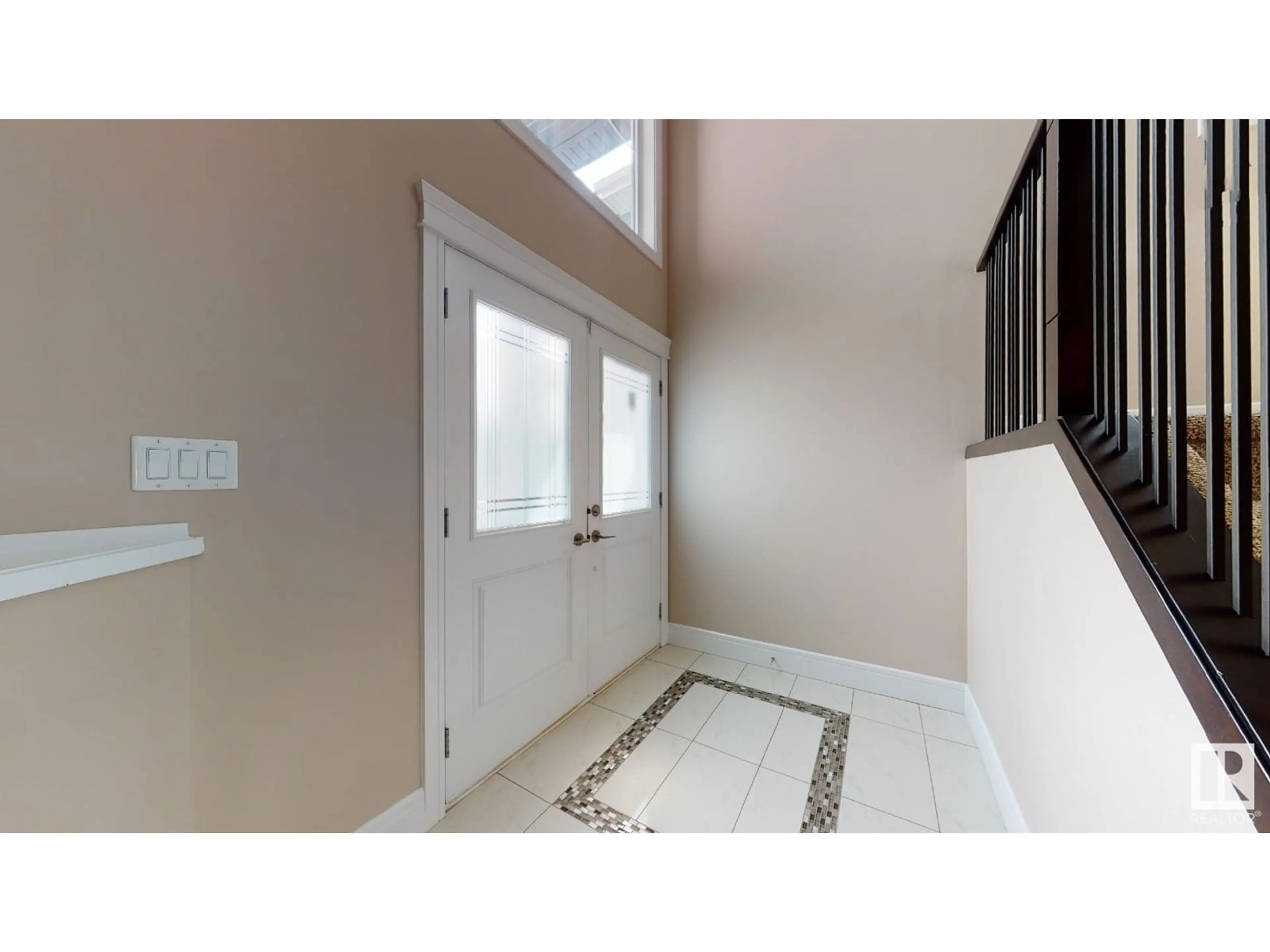 Indoor entryway, not visible floor for 4160 Charles LI SW, Edmonton Alberta T6W3H1