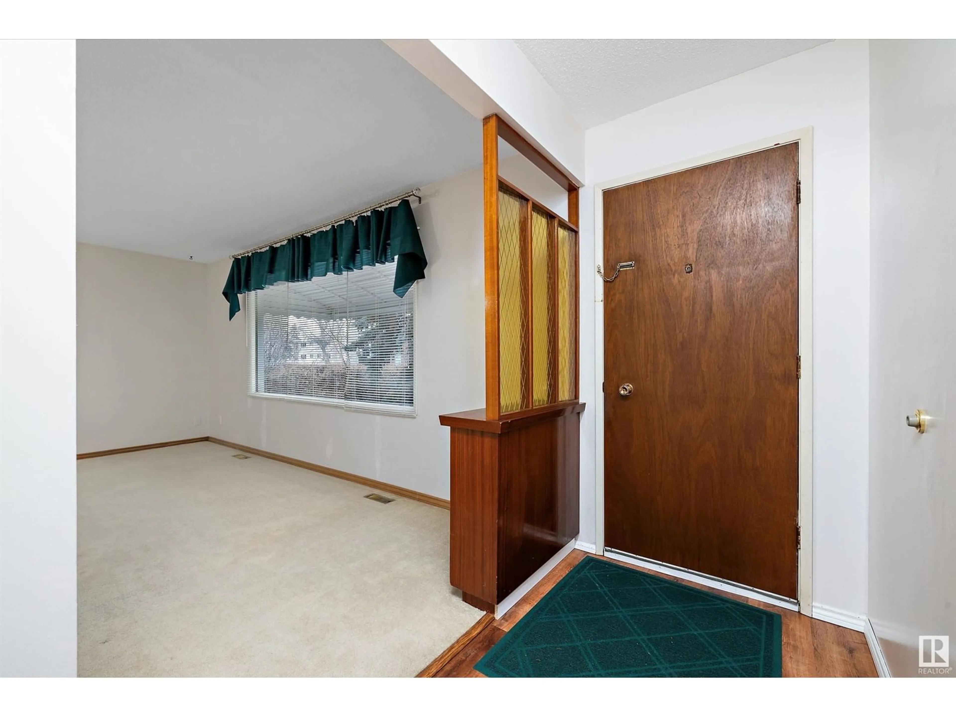 Indoor entryway, wood floors for 9635 149 ST NW, Edmonton Alberta T5P1K1