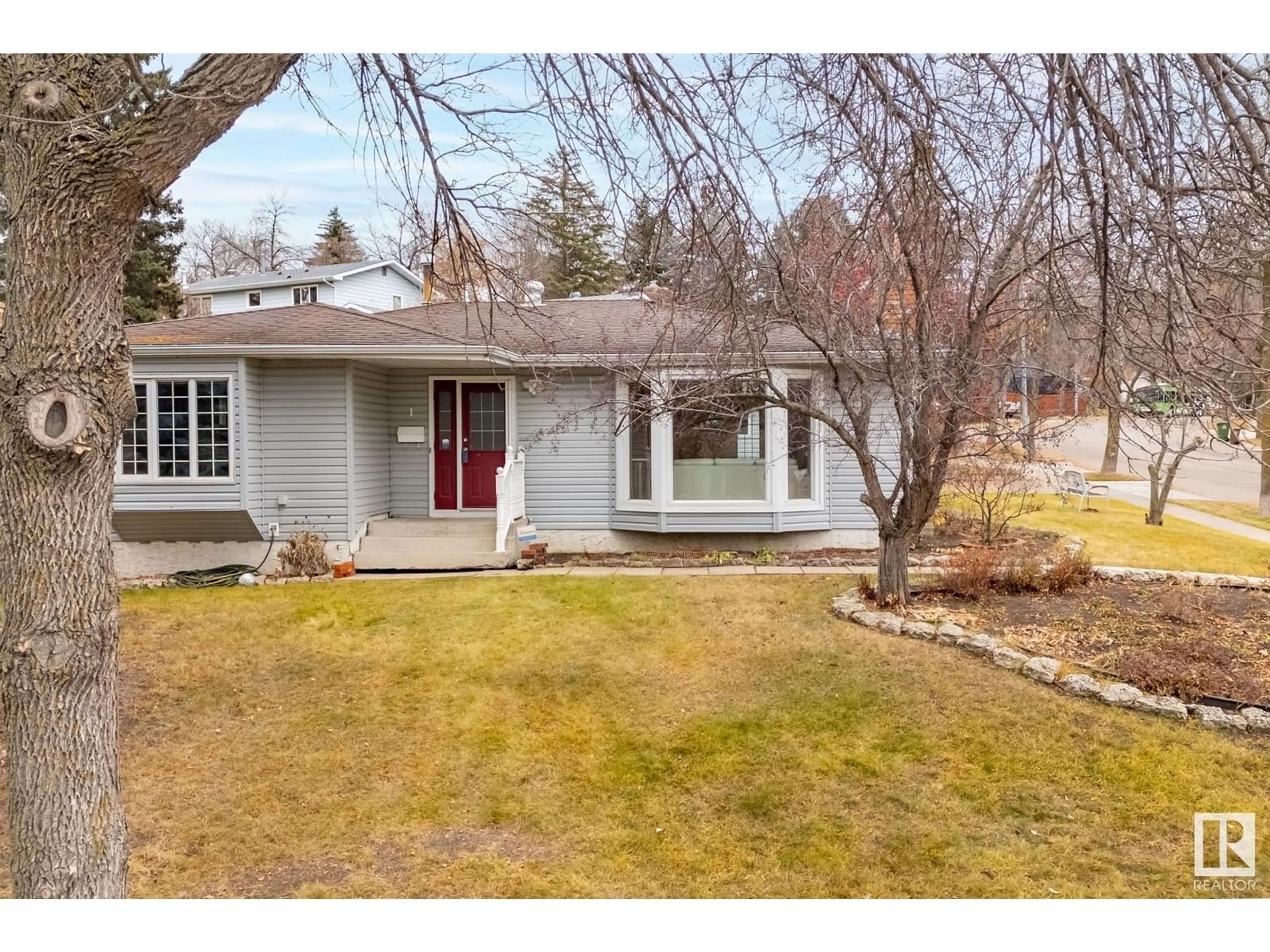 Frontside or backside of a home, cottage for 1 BRENTWOOD PL, St. Albert Alberta T8N0A1