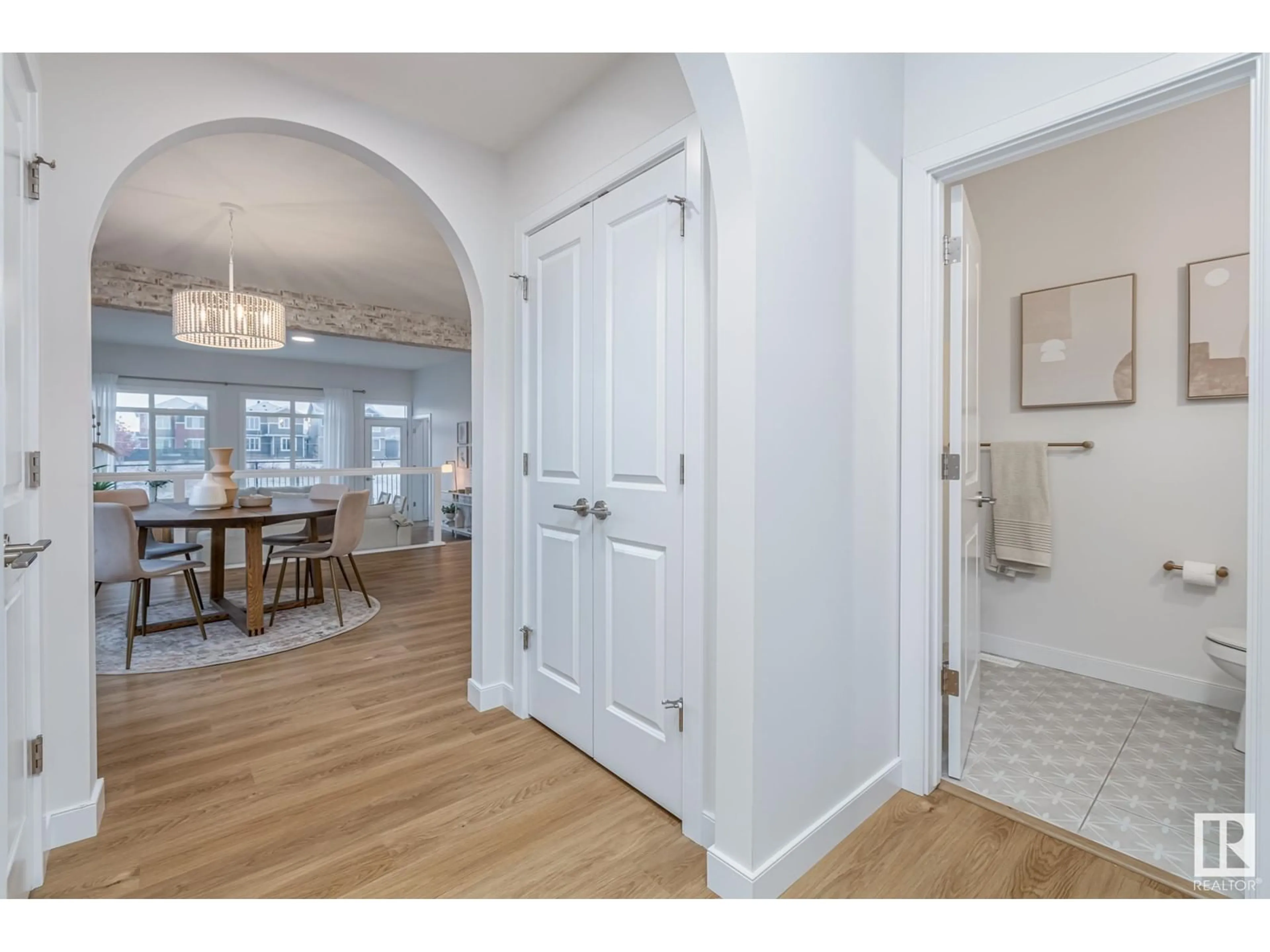 Indoor entryway, wood floors for 3103 169 ST SW, Edmonton Alberta T6W5A4