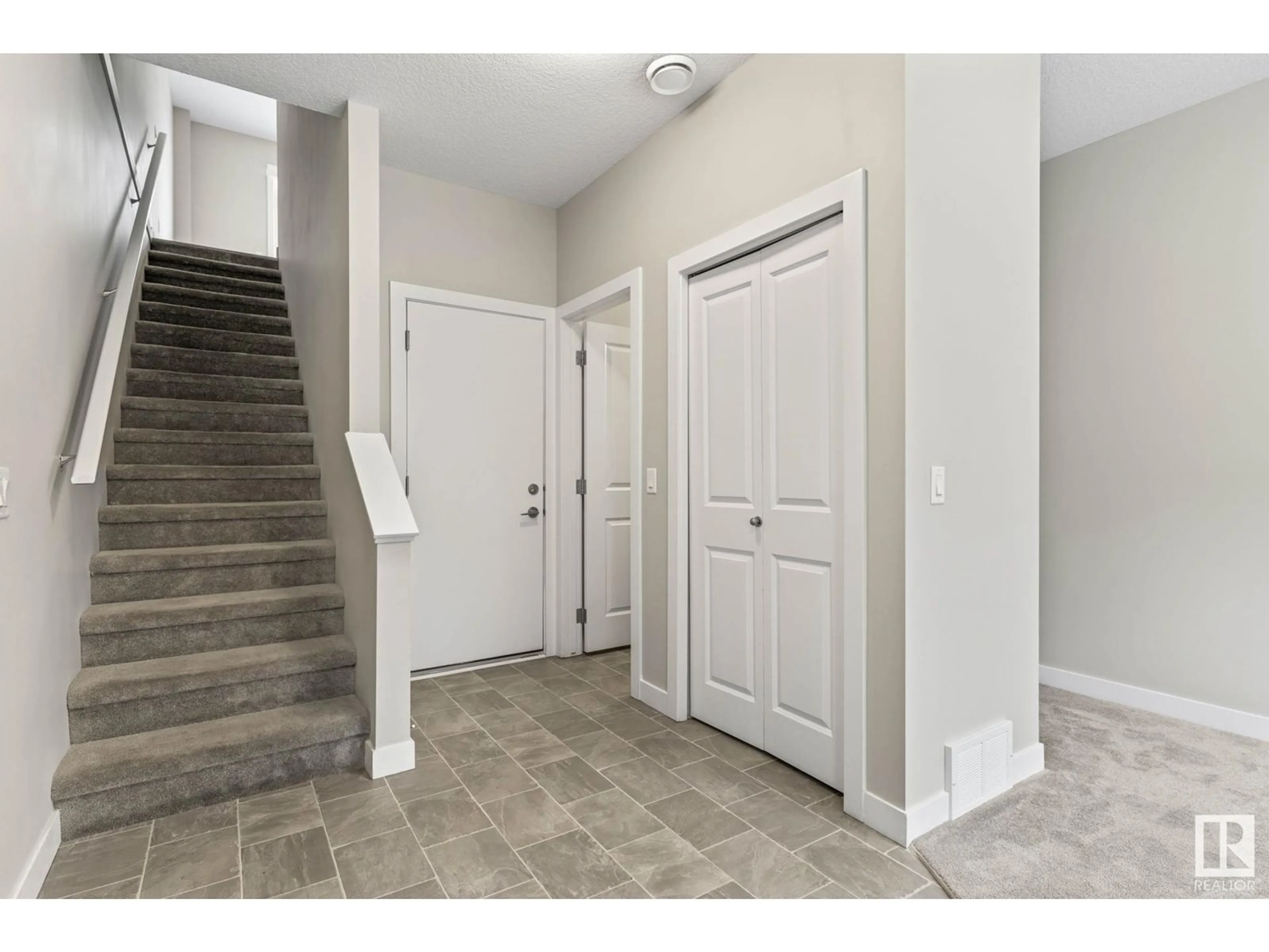 Indoor entryway, wood floors for #9 1636 KERR RD NW, Edmonton Alberta T5E6W3