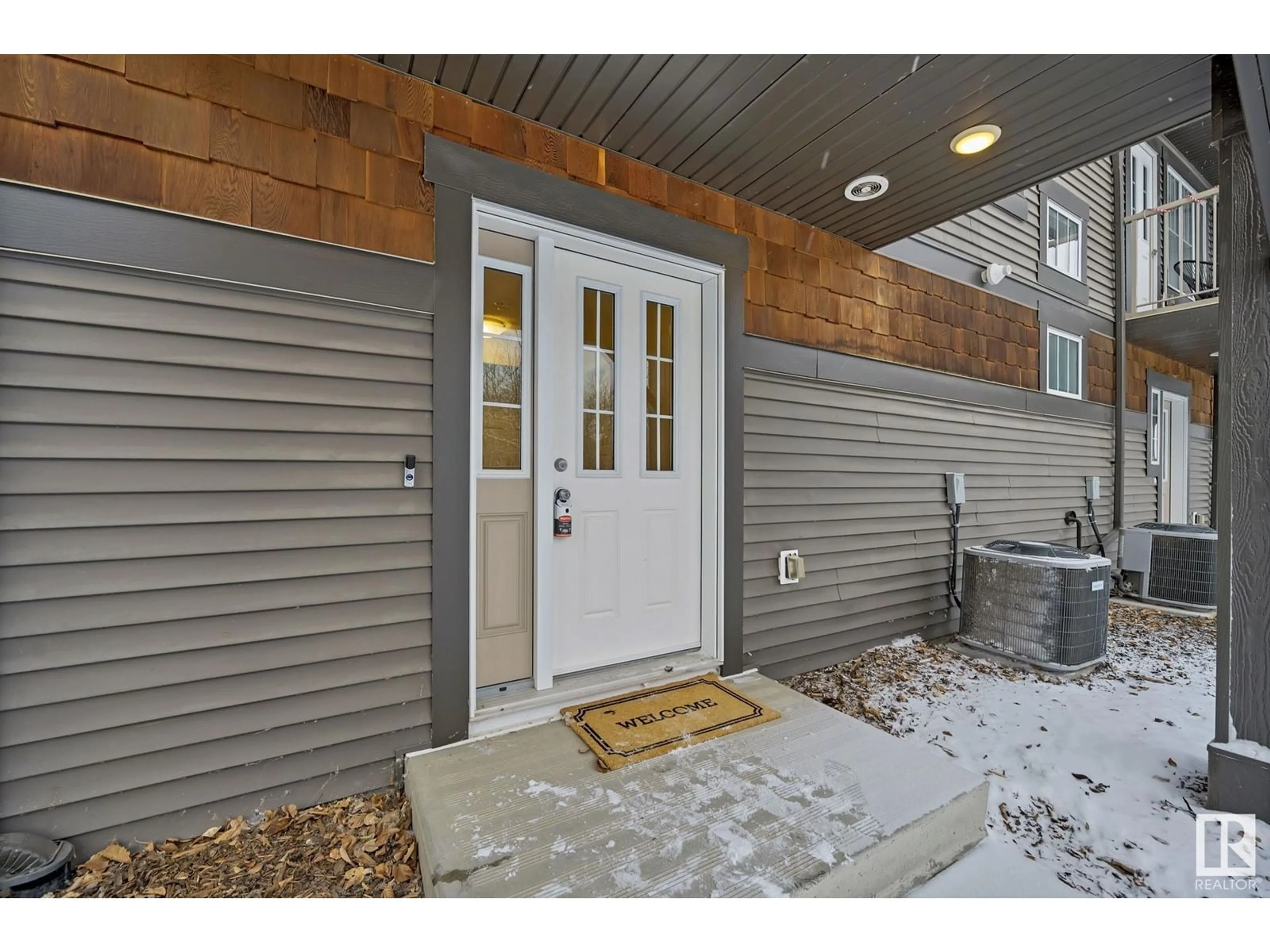 Indoor entryway for #26 1005 GRAYDON HILL BV SW, Edmonton Alberta T6W3J5