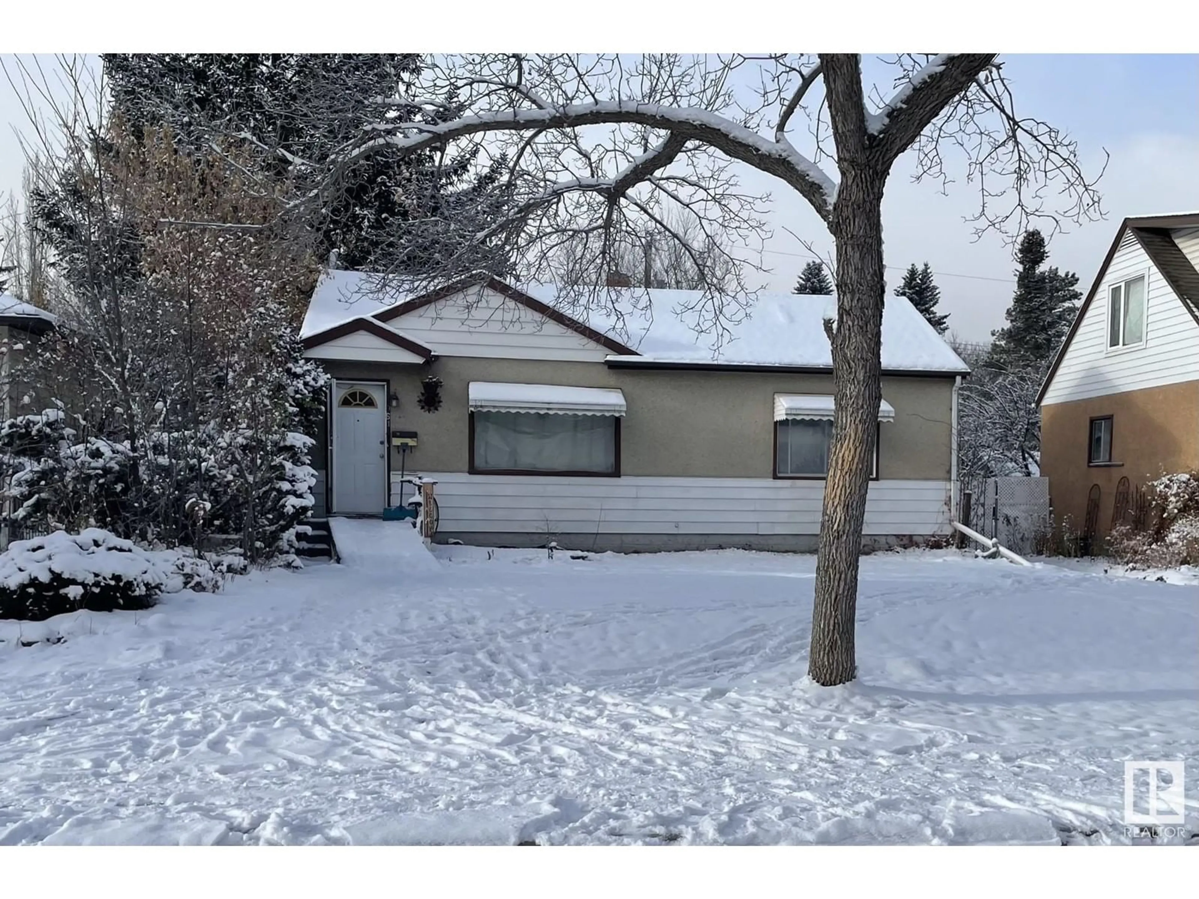 Frontside or backside of a home, cottage for 9614 90 ST NW, Edmonton Alberta T6C3M5