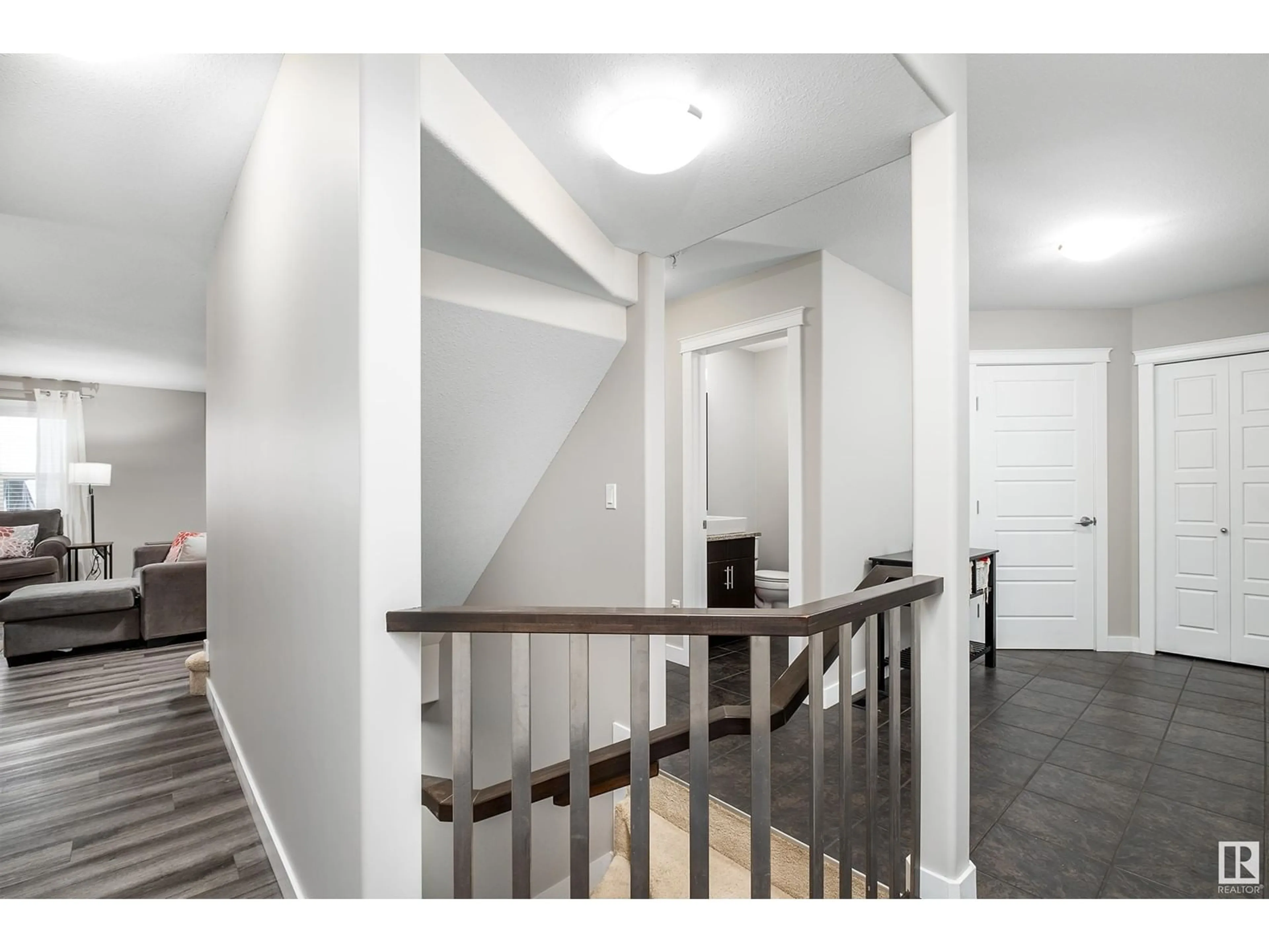 Indoor entryway, wood floors for 1257 WESTERRA CR, Stony Plain Alberta T7Z0B2