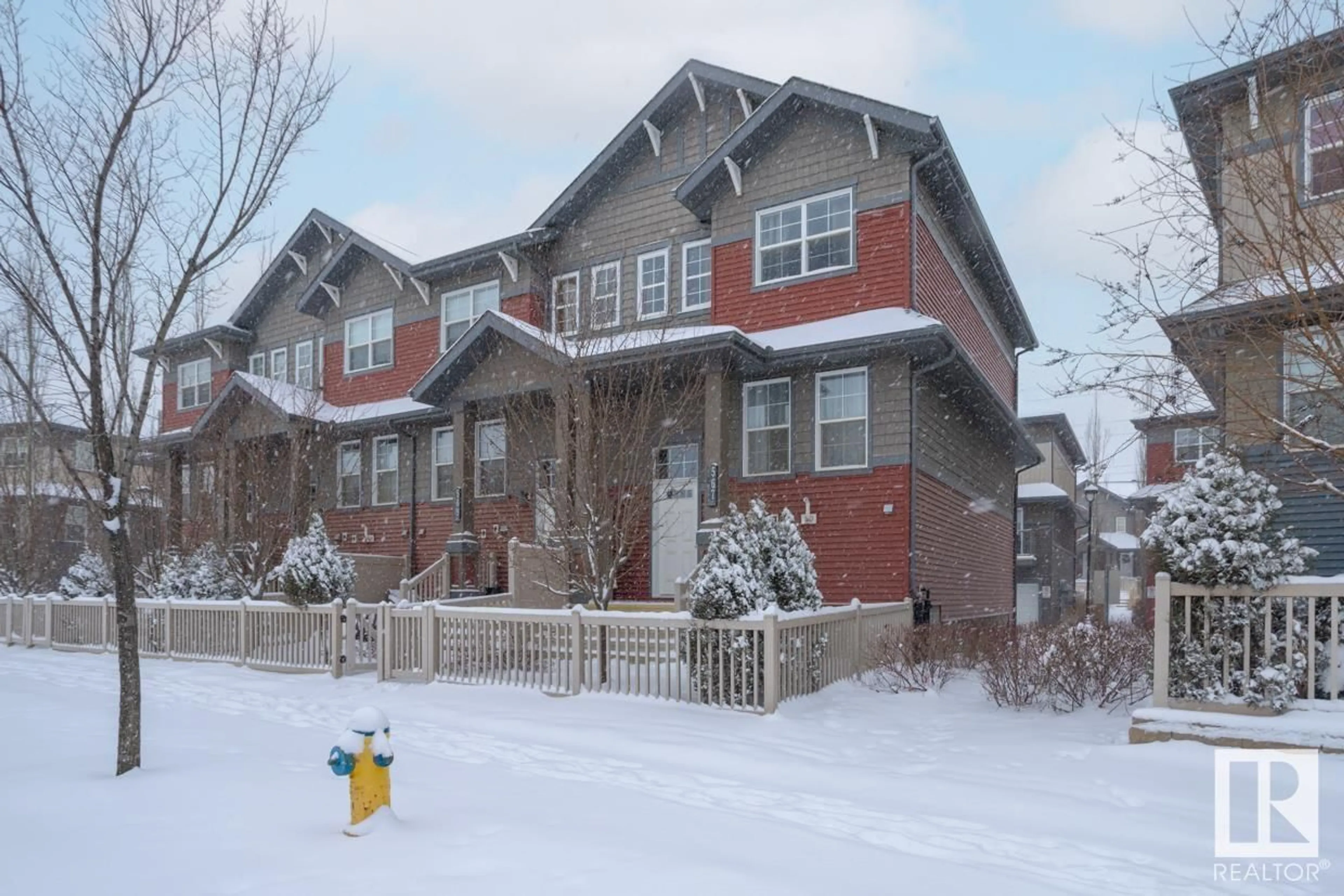 Frontside or backside of a home, the street view for 567 ORCHARDS BV SW, Edmonton Alberta T6X1V2